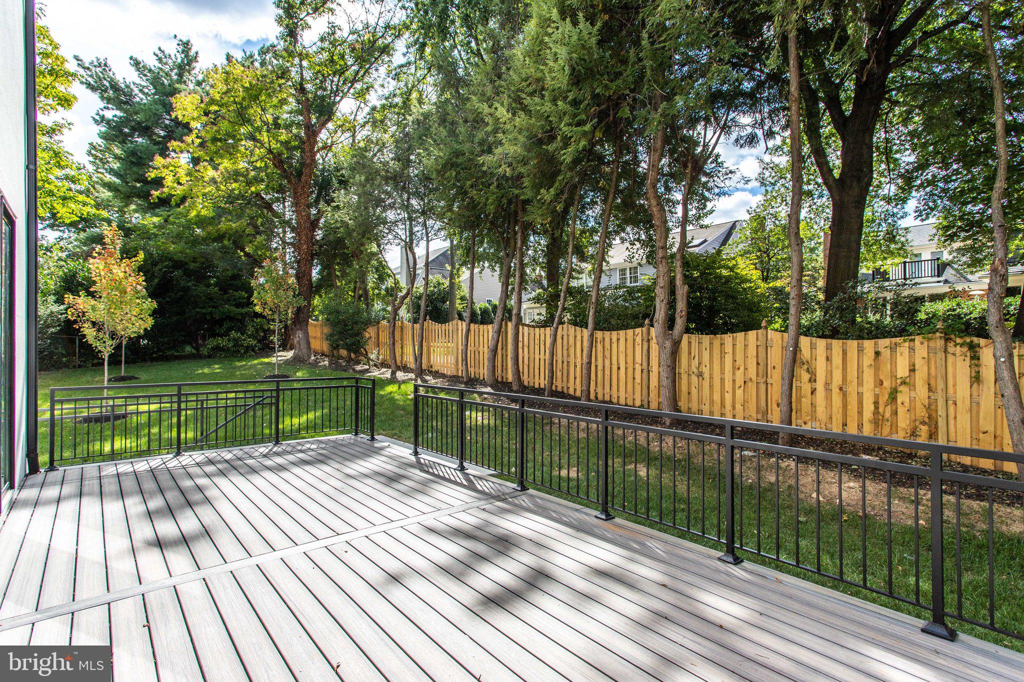 BRAEWOOD - Residential