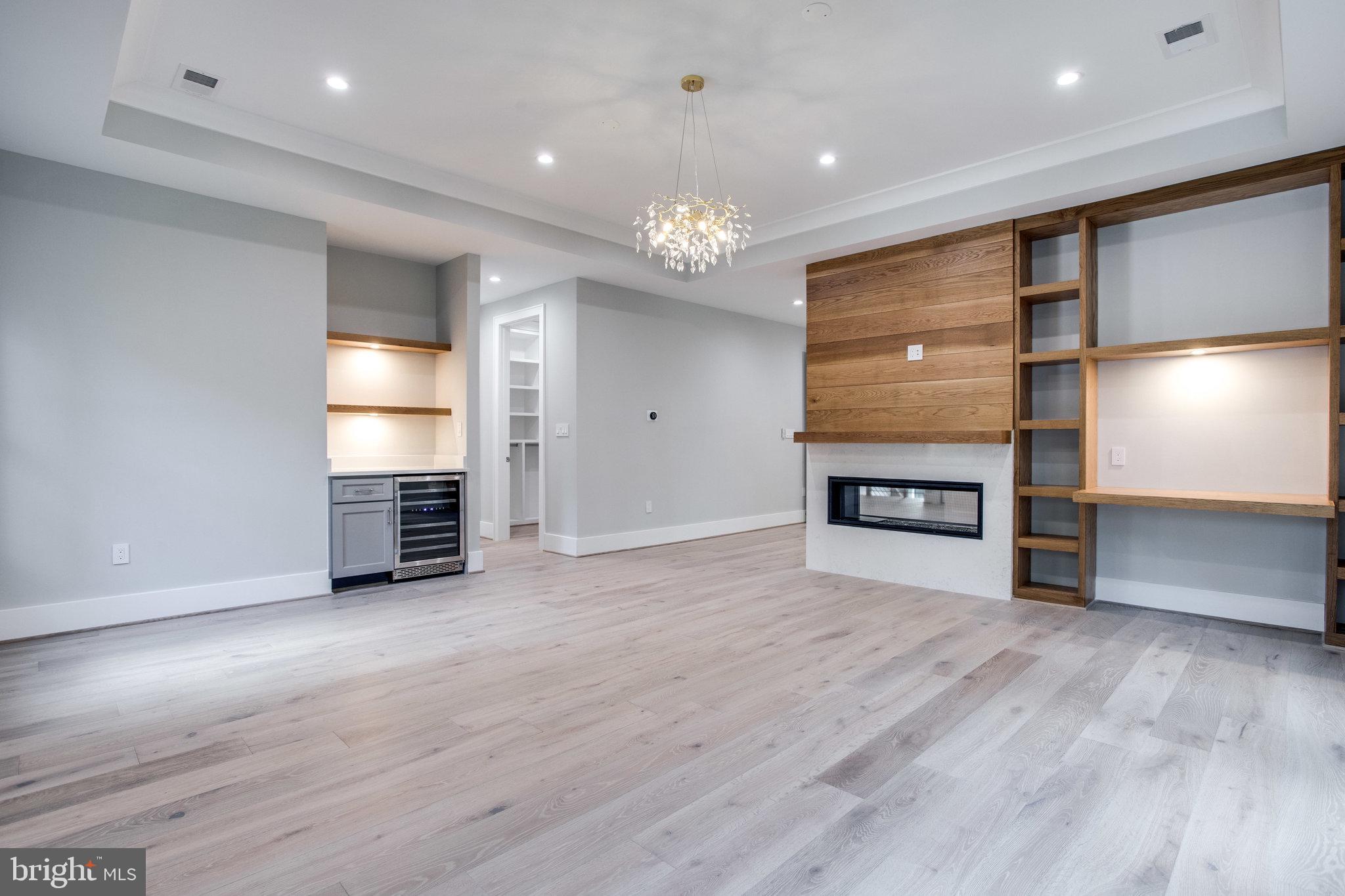 BRAEWOOD - Residential