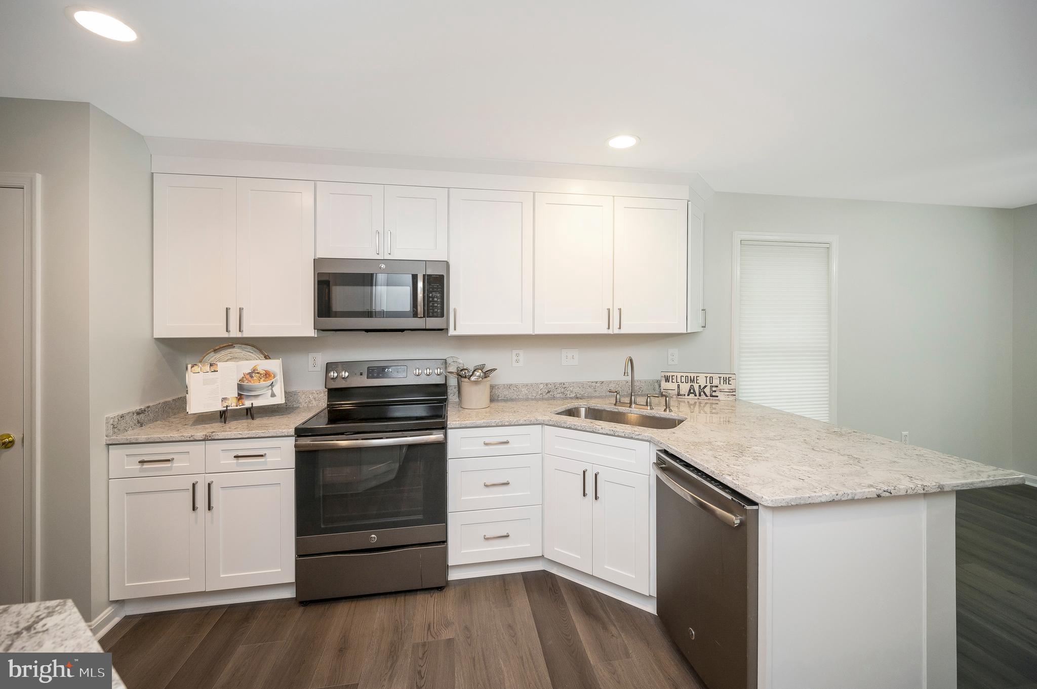 LAKE OF THE WOODS - Residential