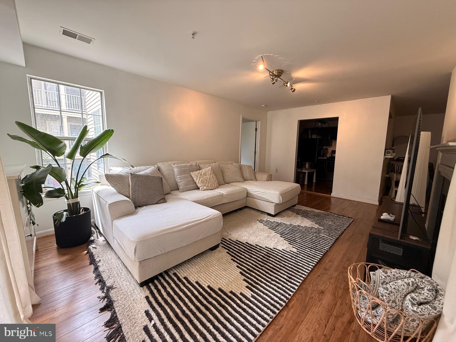 SUMMERHOUSE CONDO - Residential