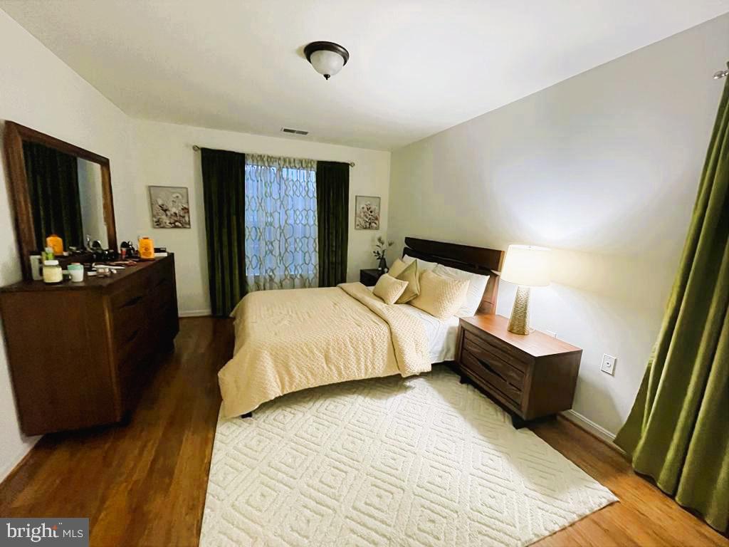 SUMMERHOUSE CONDO - Residential