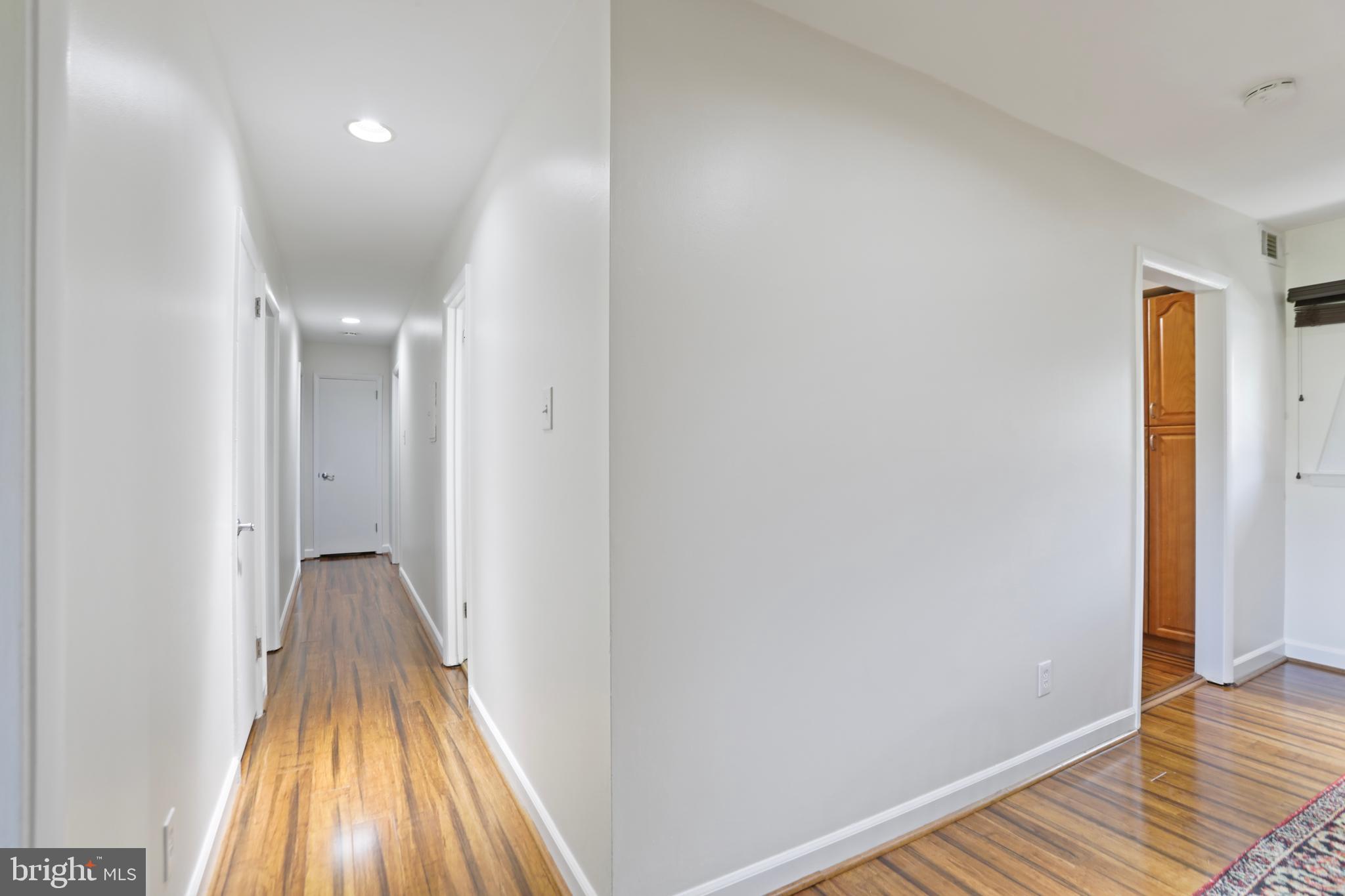 VANTAGE HILL - Residential