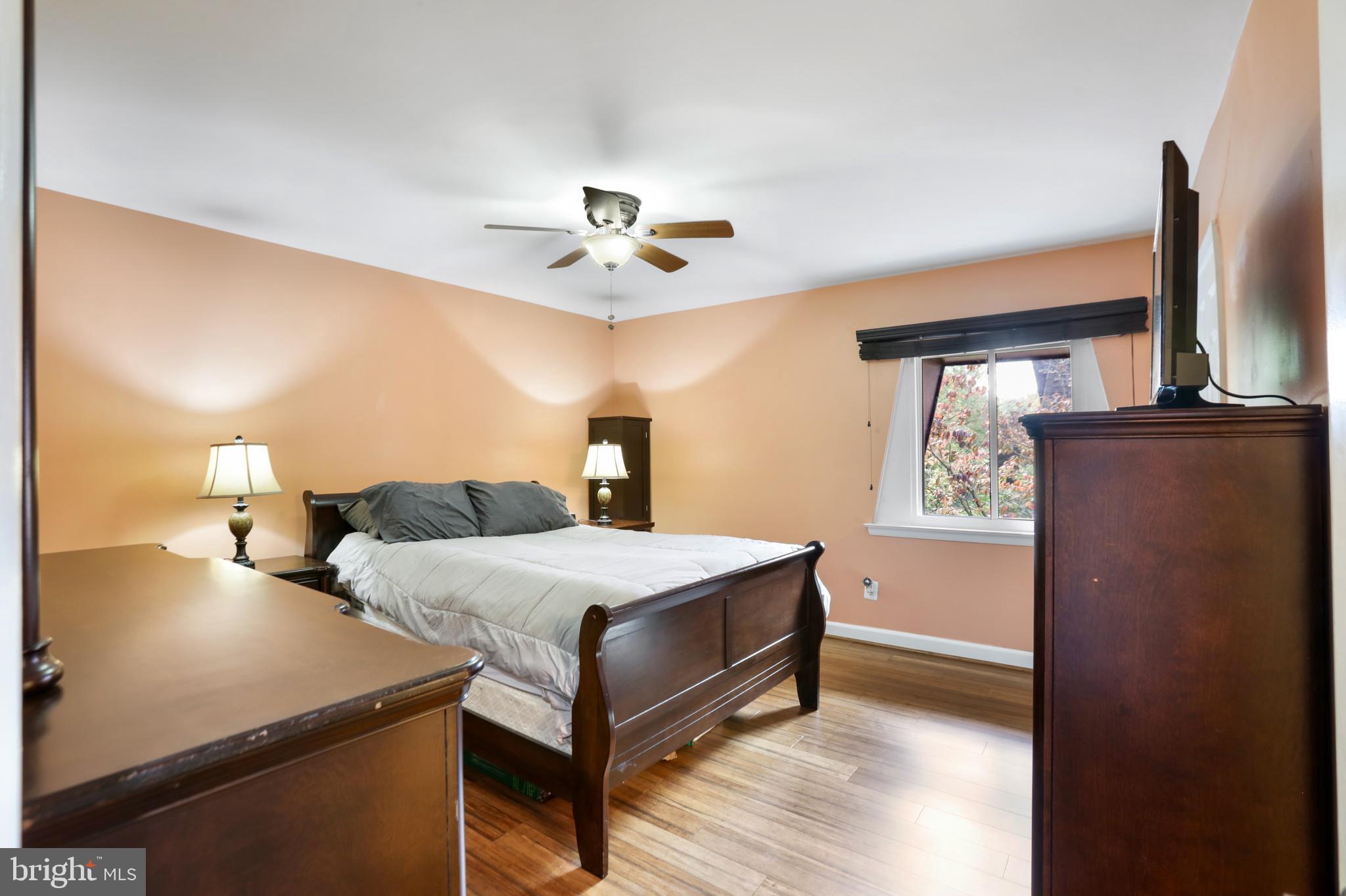 VANTAGE HILL - Residential