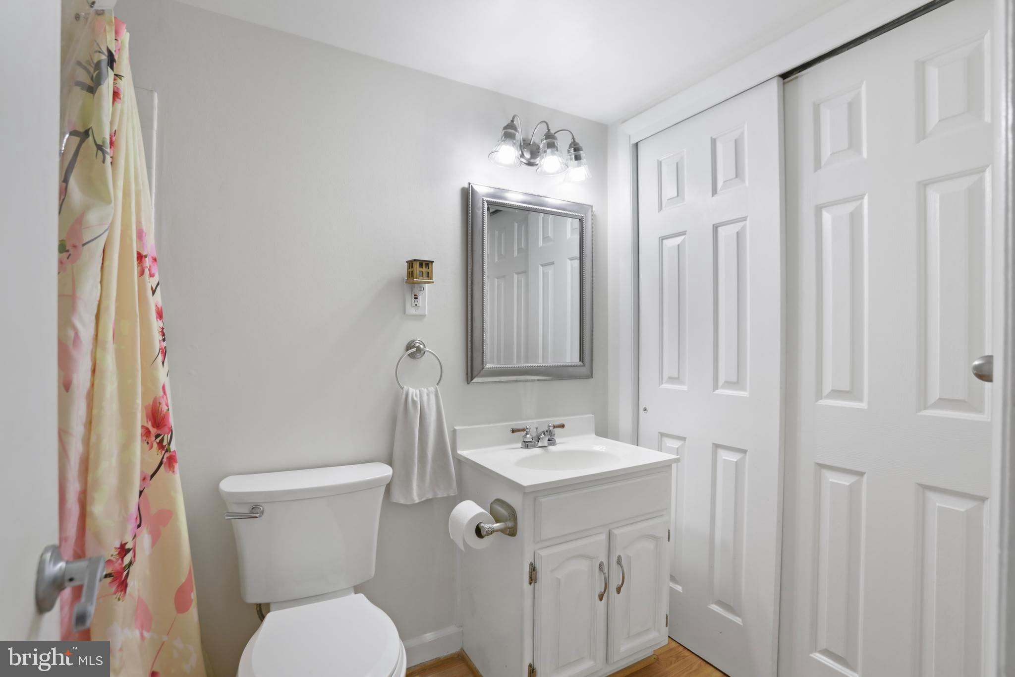 VANTAGE HILL - Residential