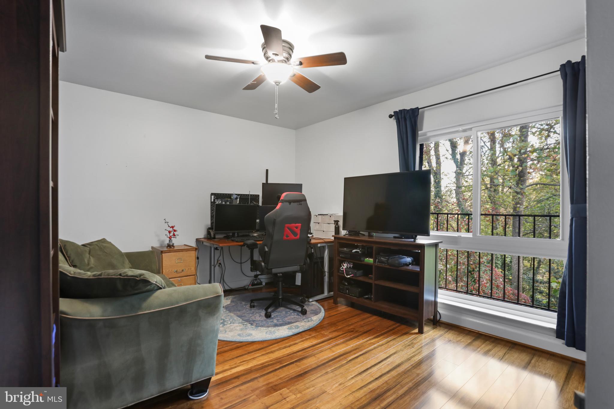 11603 VANTAGE HILL ROAD 22C