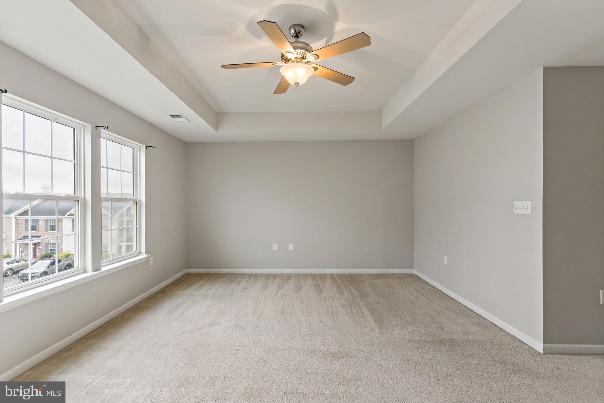 MANOR PARK - Residential