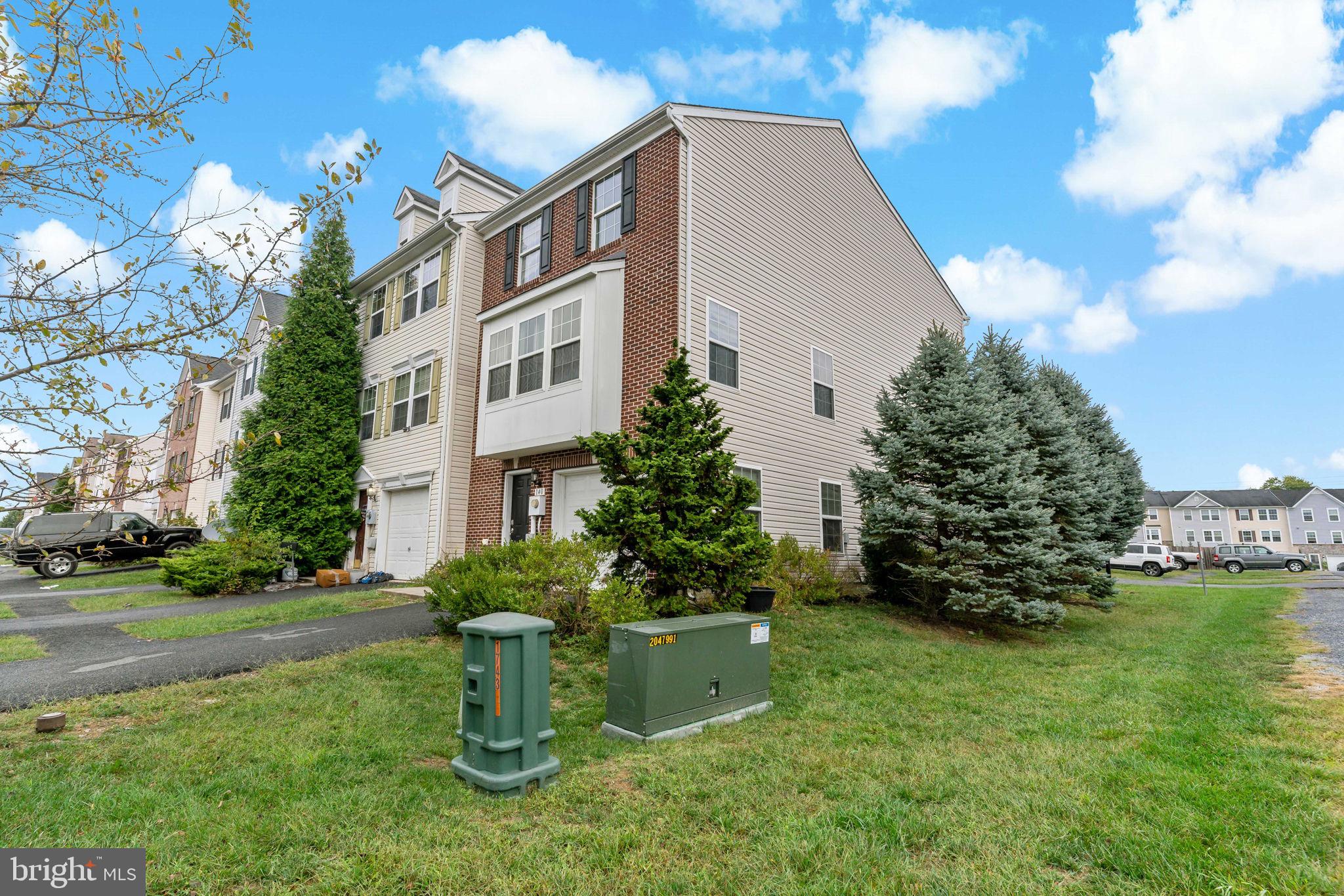 MANOR PARK - Residential