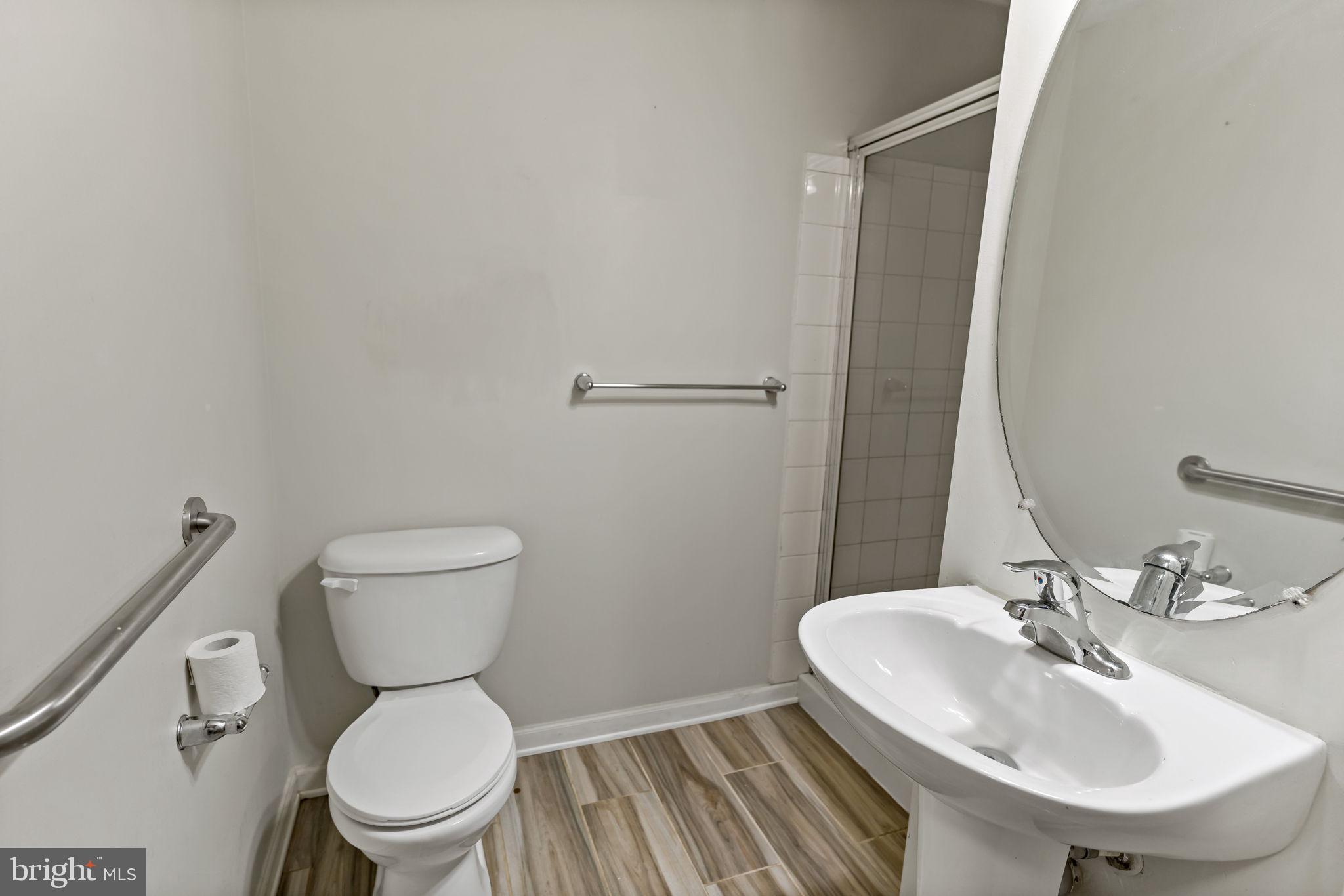 MANOR PARK - Residential