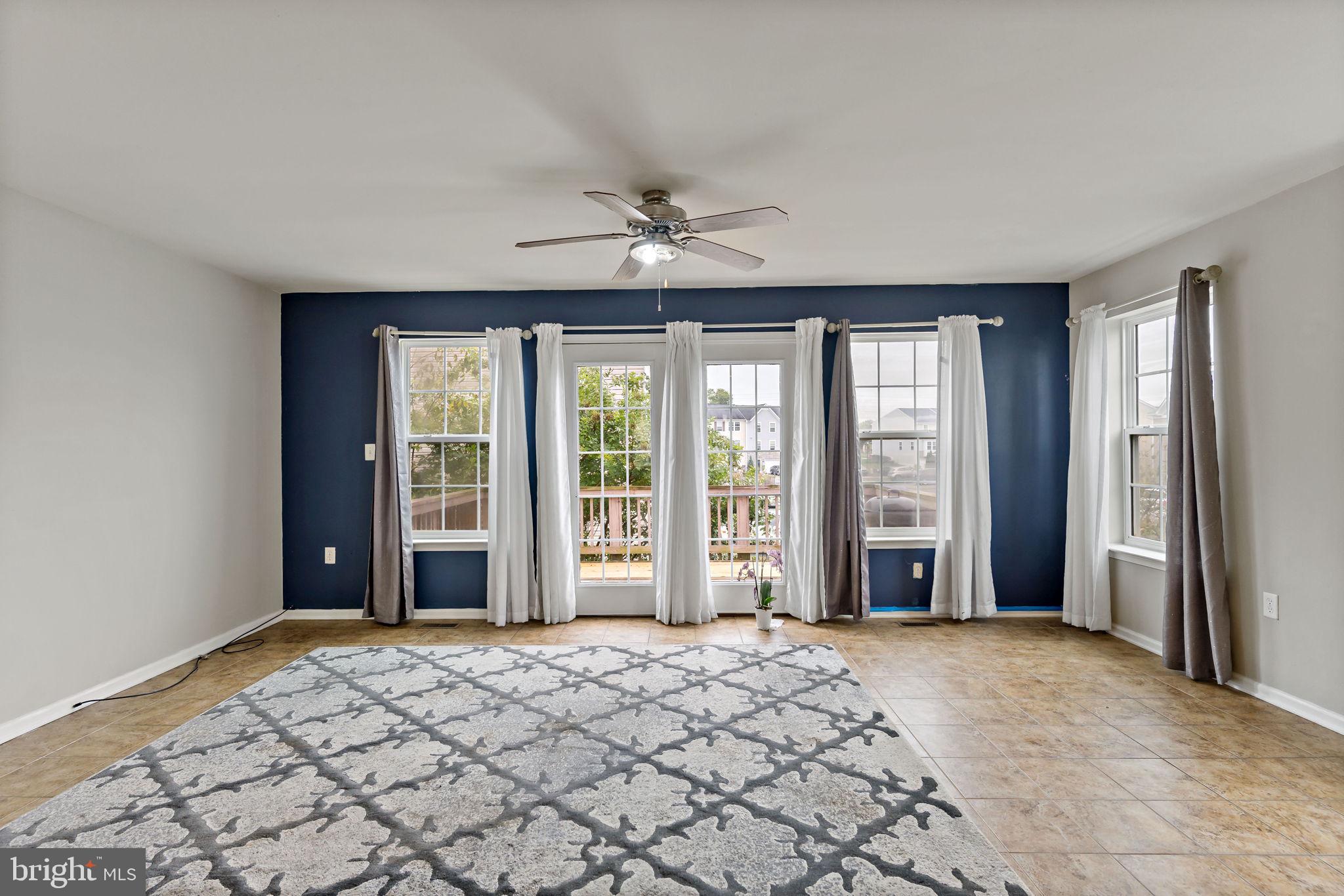 MANOR PARK - Residential