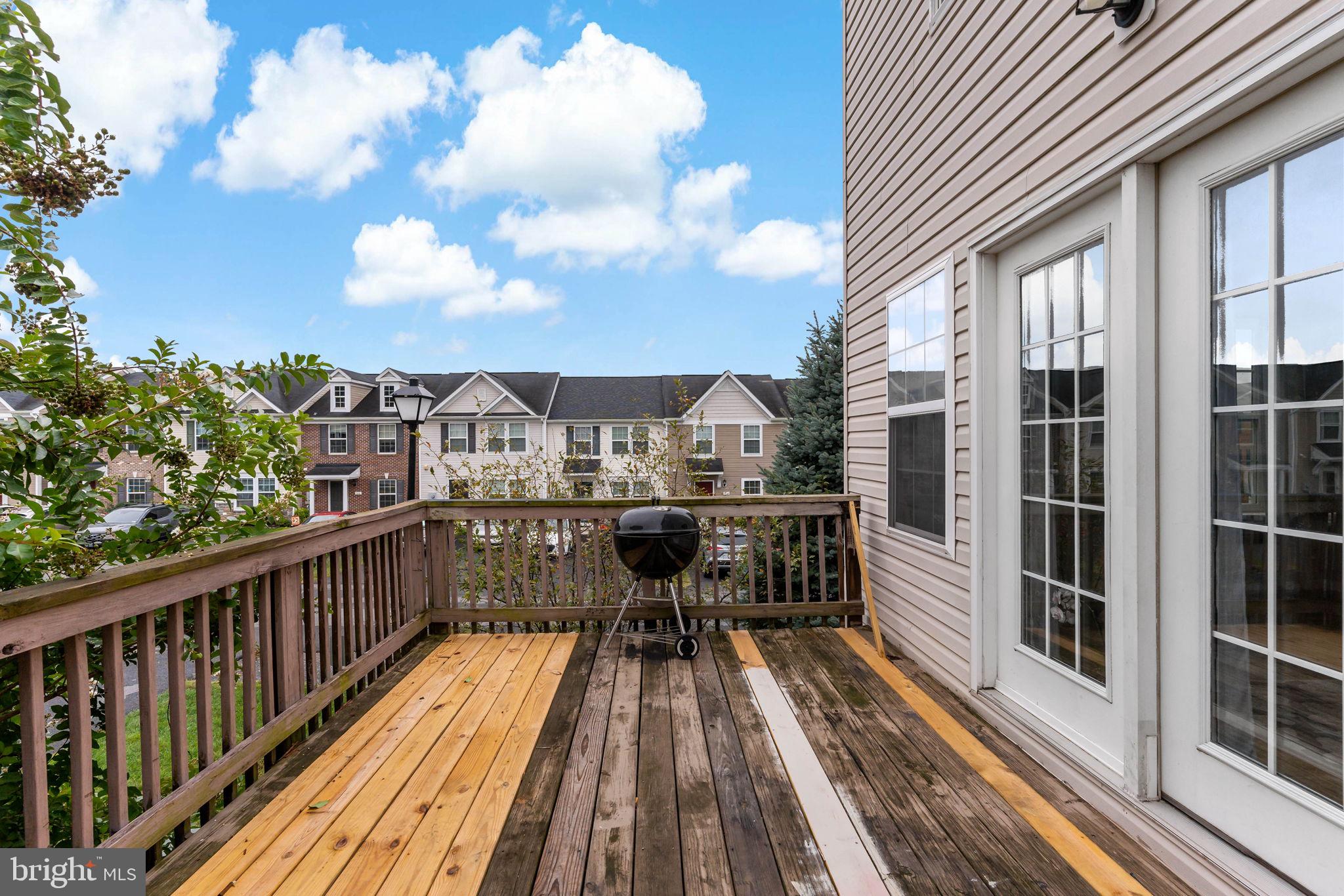 MANOR PARK - Residential