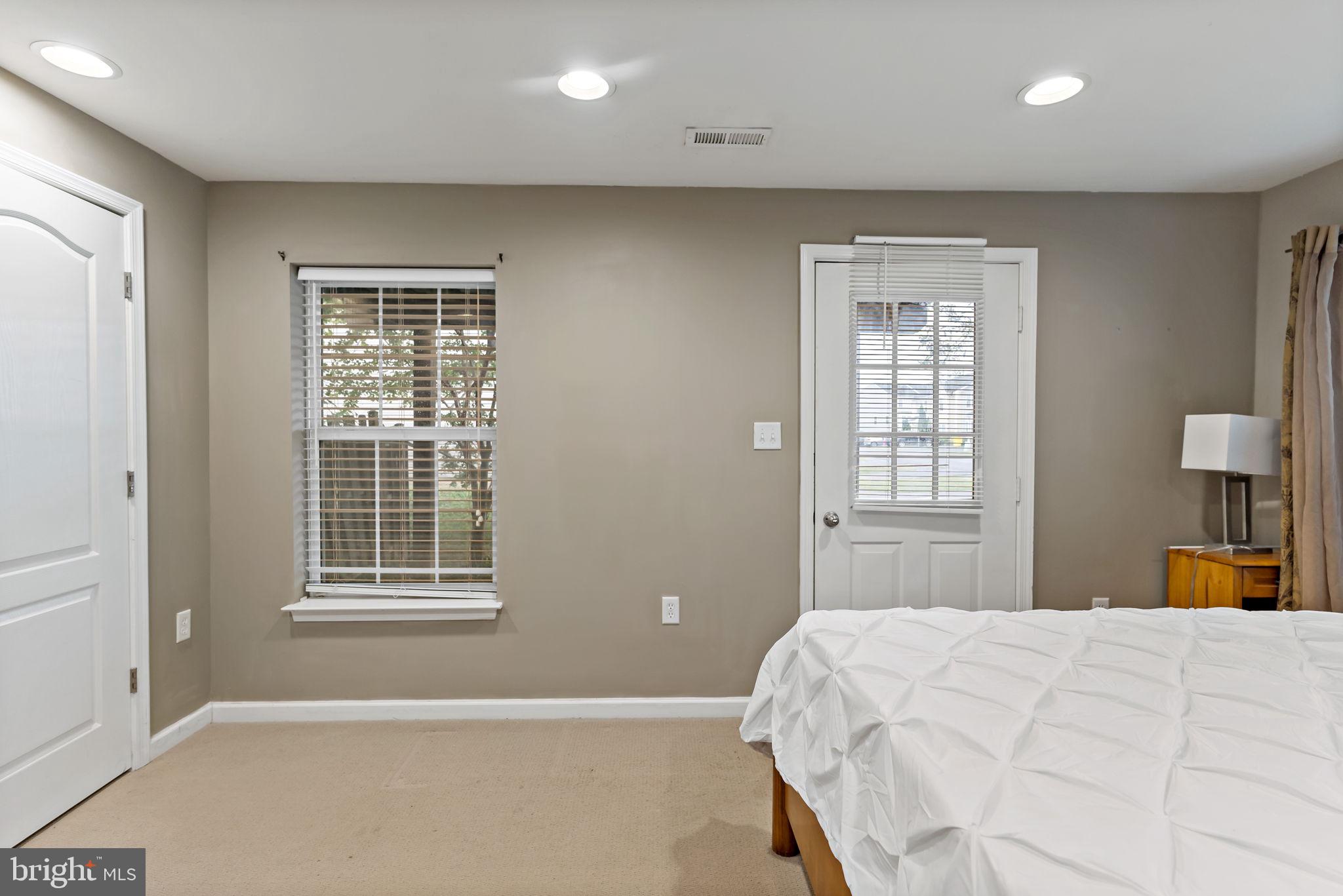 MANOR PARK - Residential