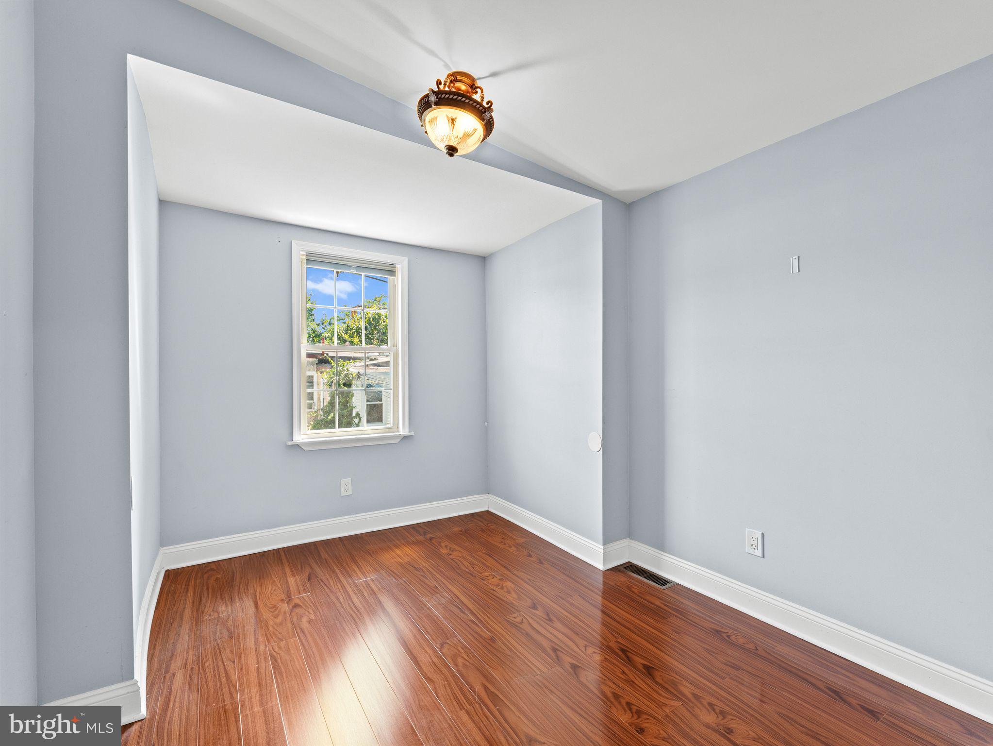 FAIRMOUNT - Residential Lease