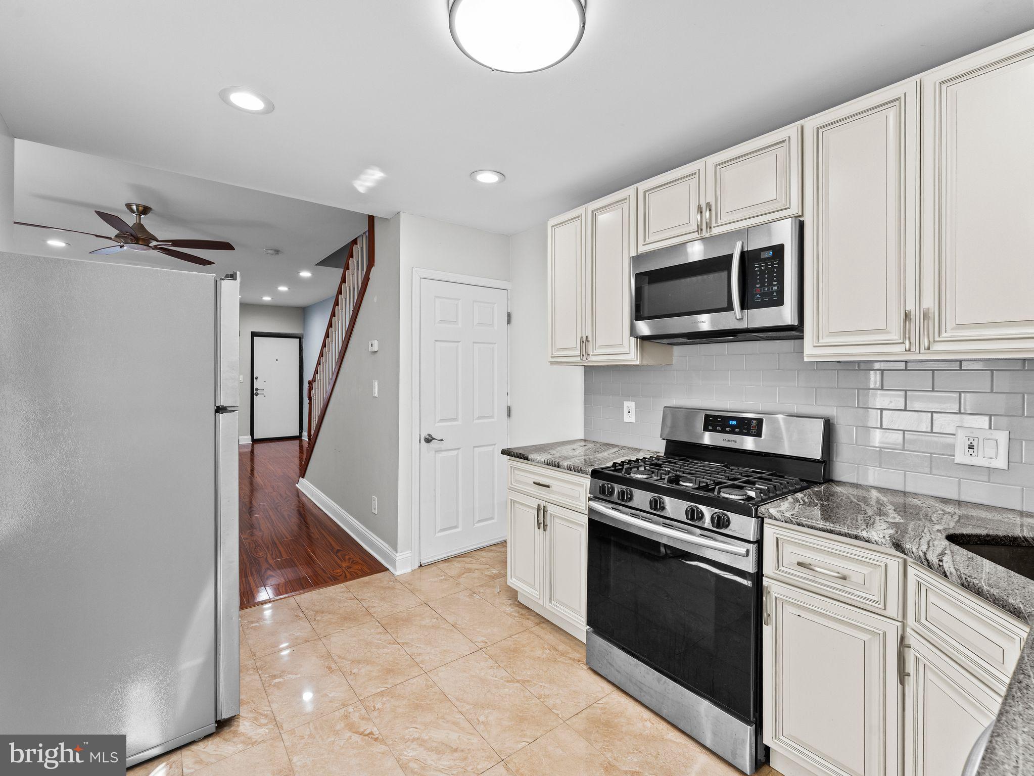 FAIRMOUNT - Residential Lease