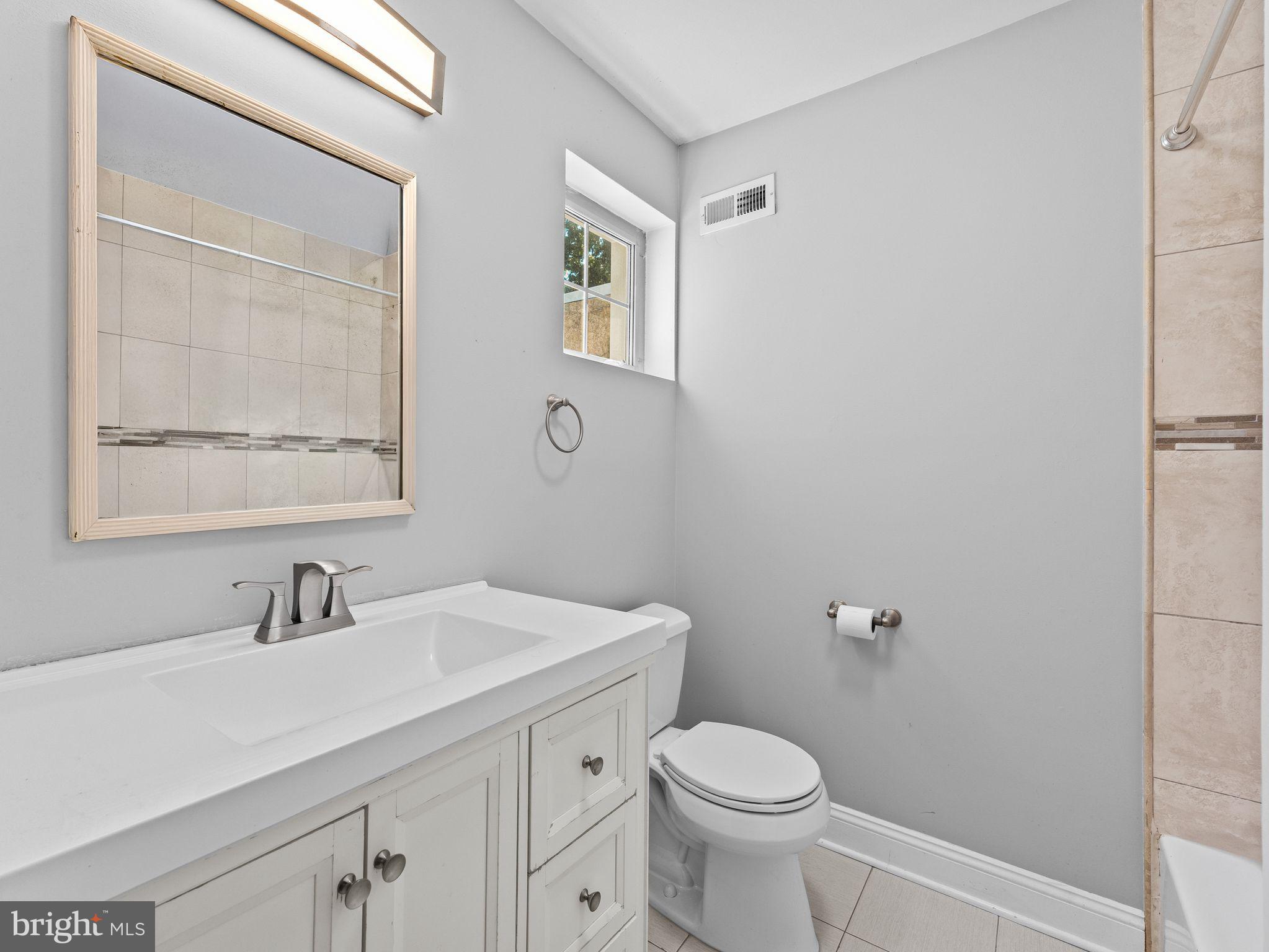 FAIRMOUNT - Residential Lease