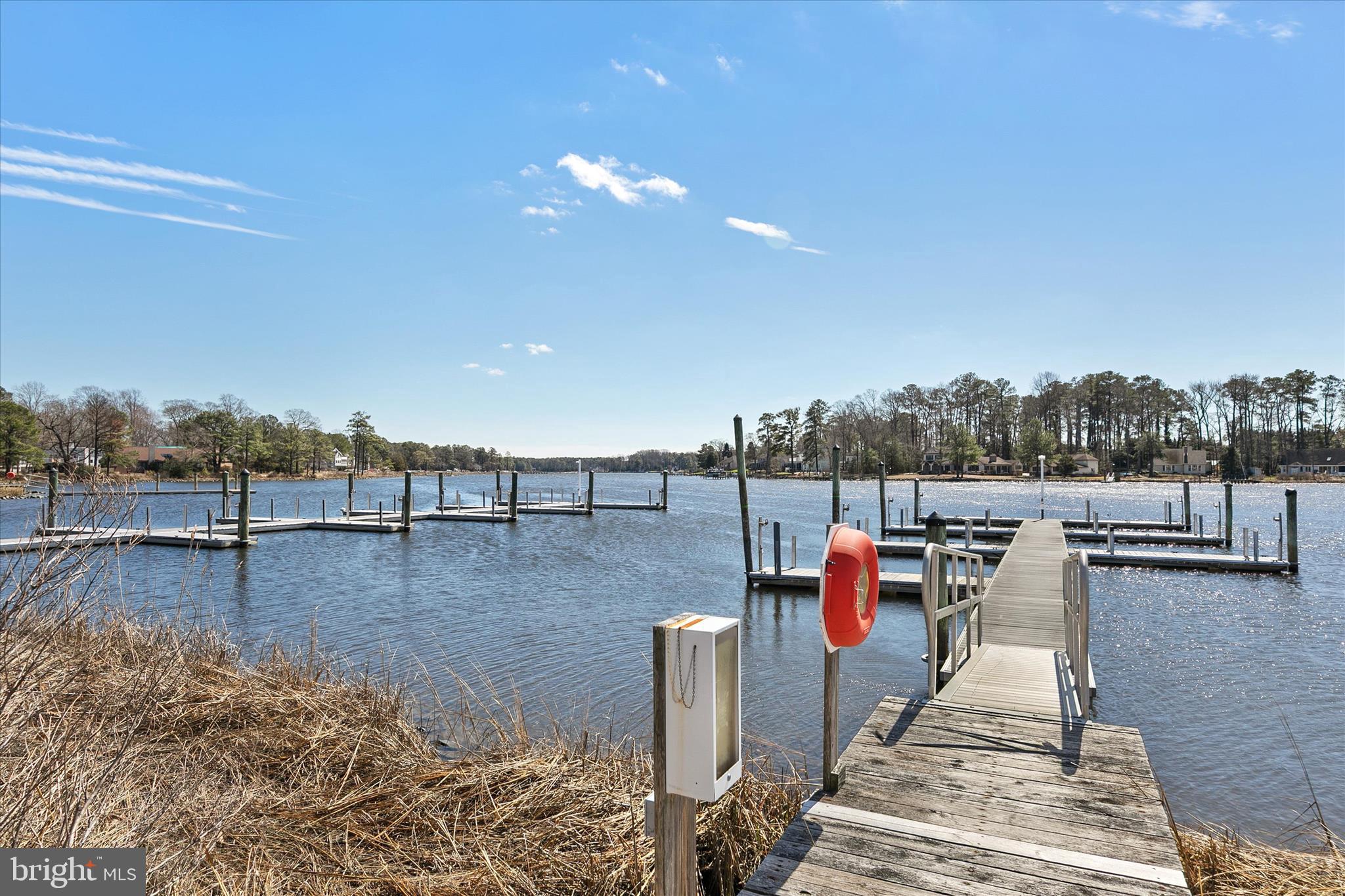 ANGOLA BY THE BAY - Residential