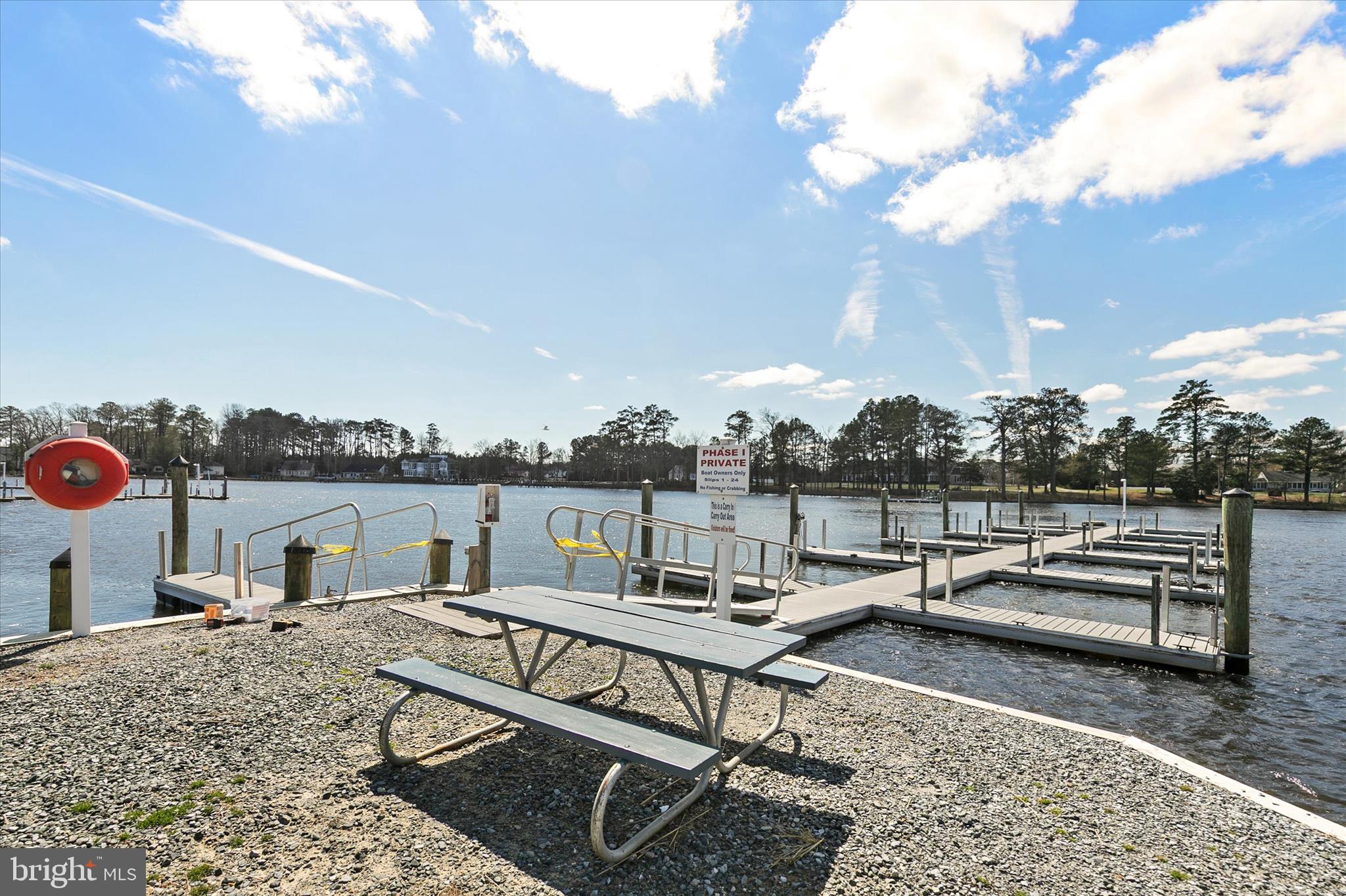 ANGOLA BY THE BAY - Residential