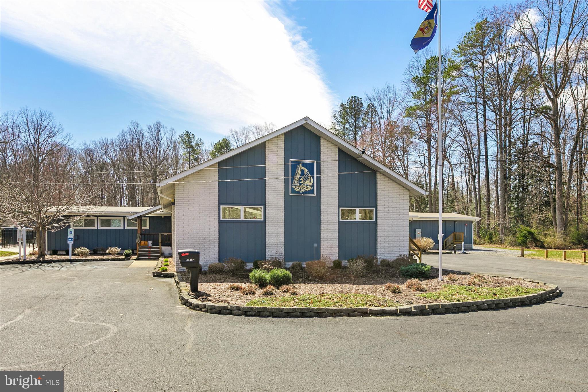 ANGOLA BY THE BAY - Residential