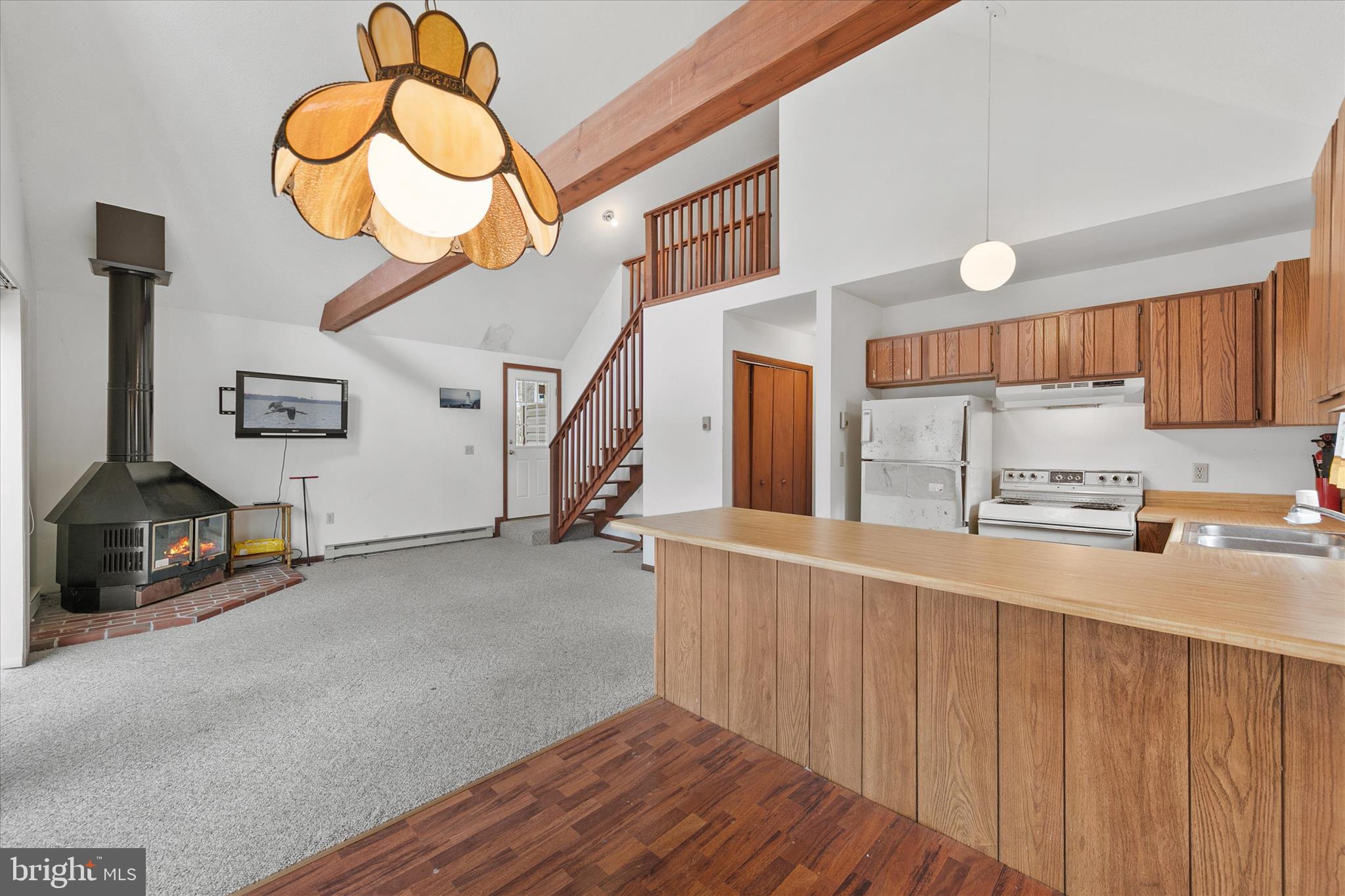 ANGOLA BY THE BAY - Residential