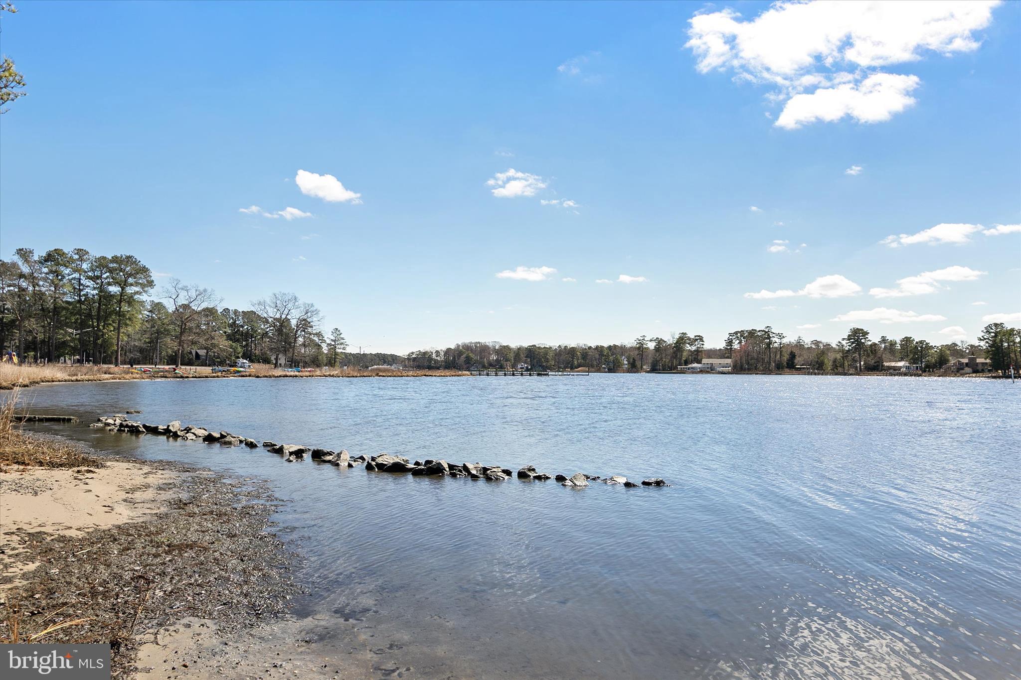 ANGOLA BY THE BAY - Residential