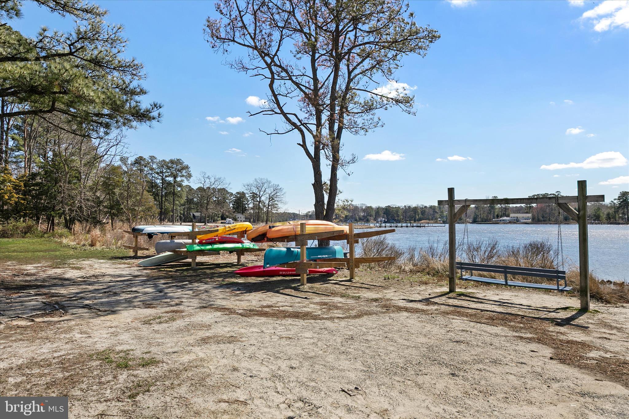 ANGOLA BY THE BAY - Residential