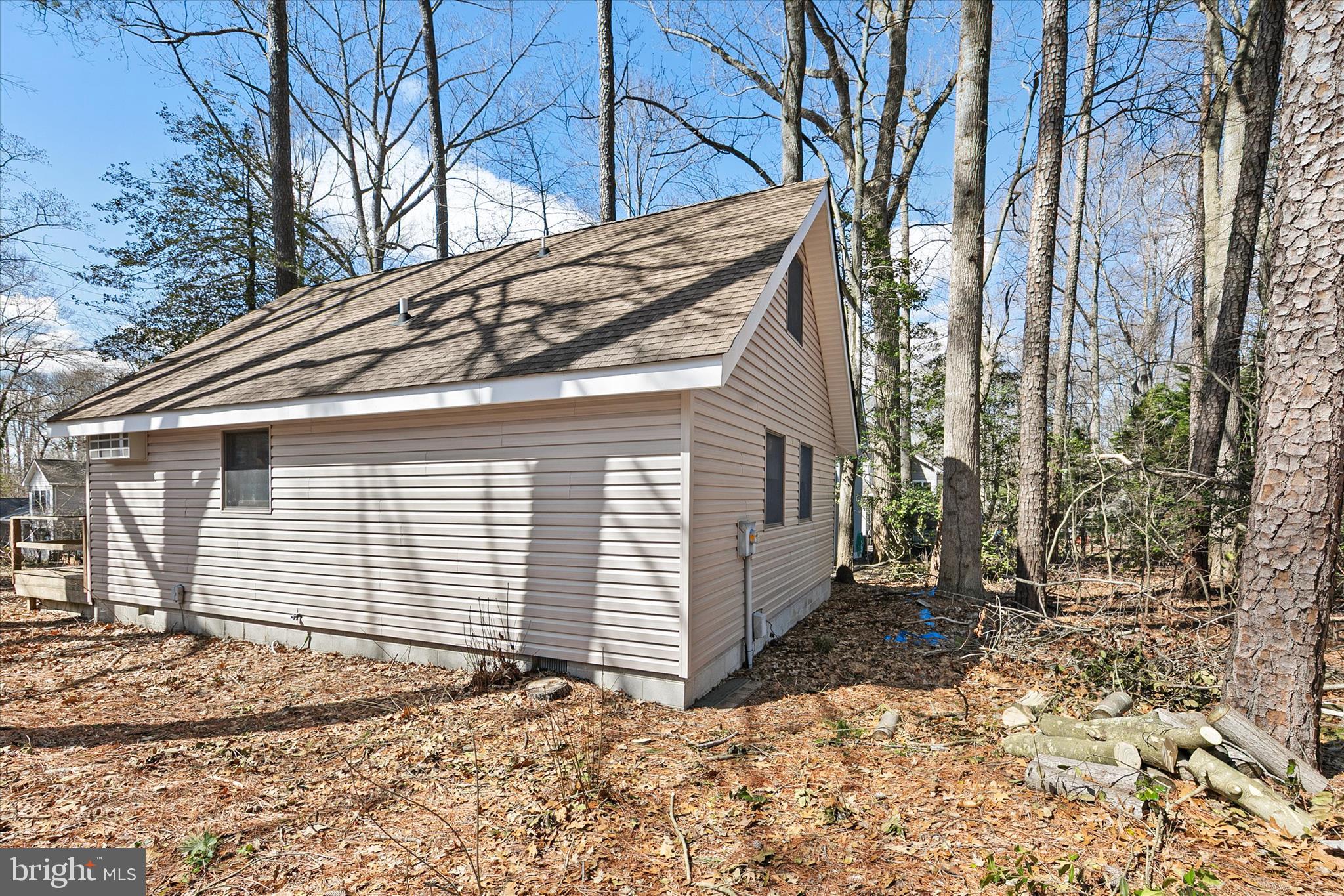 ANGOLA BY THE BAY - Residential