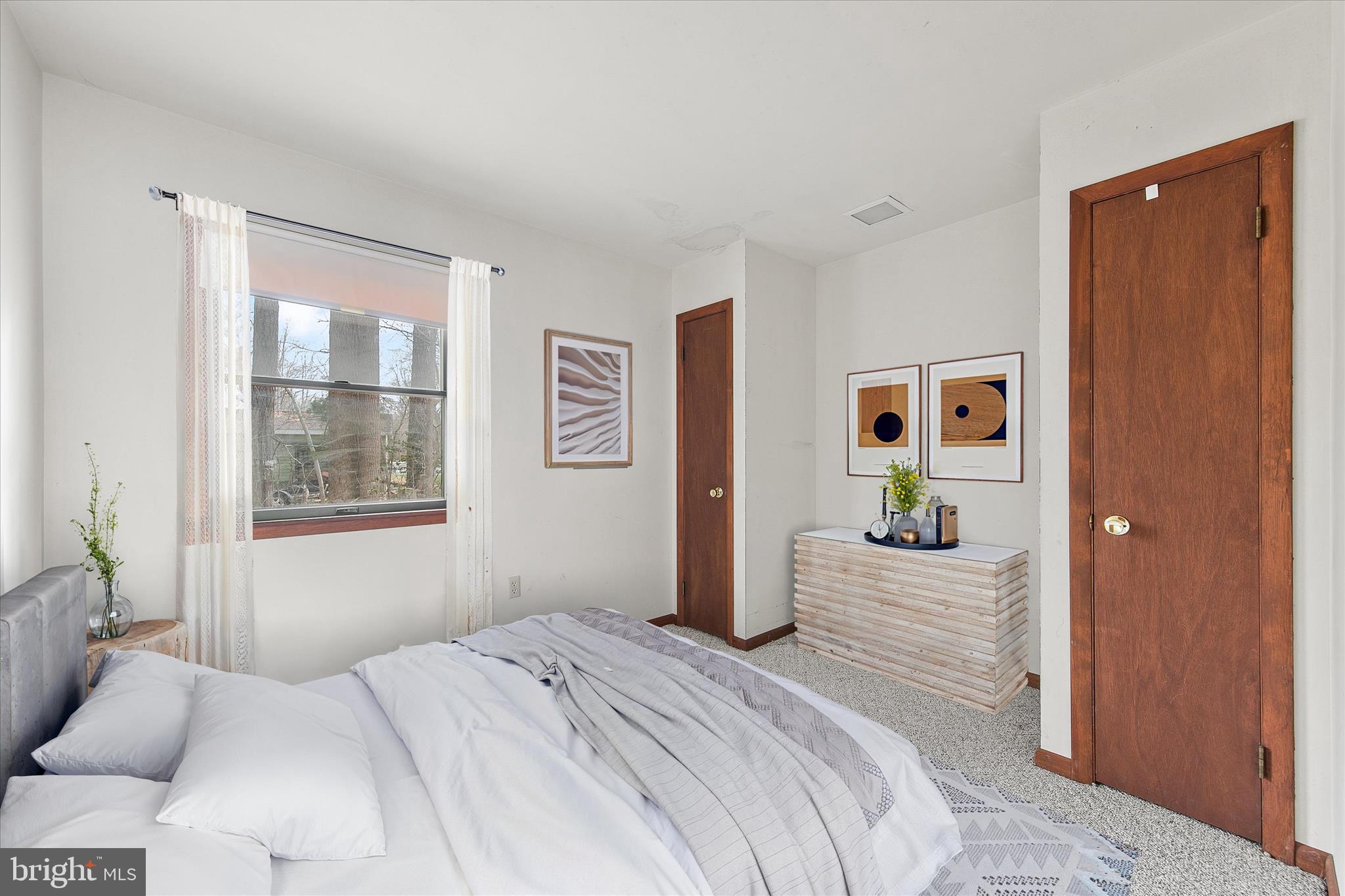 ANGOLA BY THE BAY - Residential