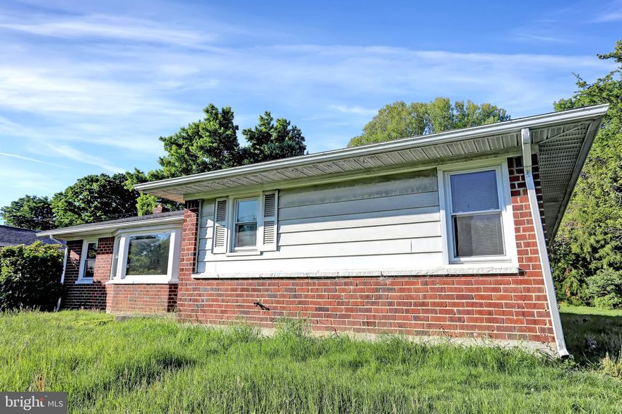 Location, location, location.  This is your chance to move into a 3 bedroom, 2  bath rancher.  Brand new roof.  Private parking with driveway and carport.  Right in Towson, close to all local universities!