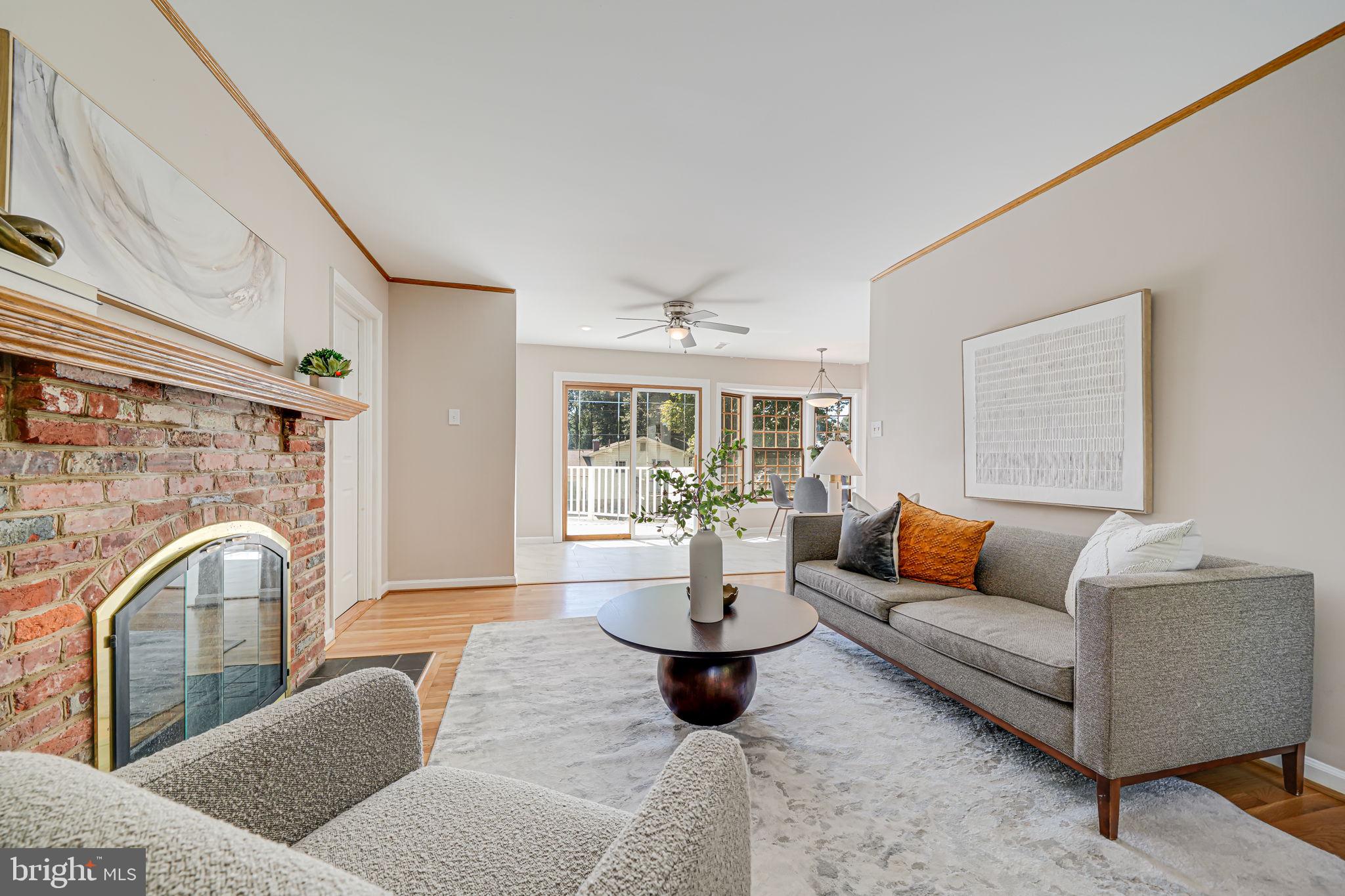 MANOR WOODS - Residential