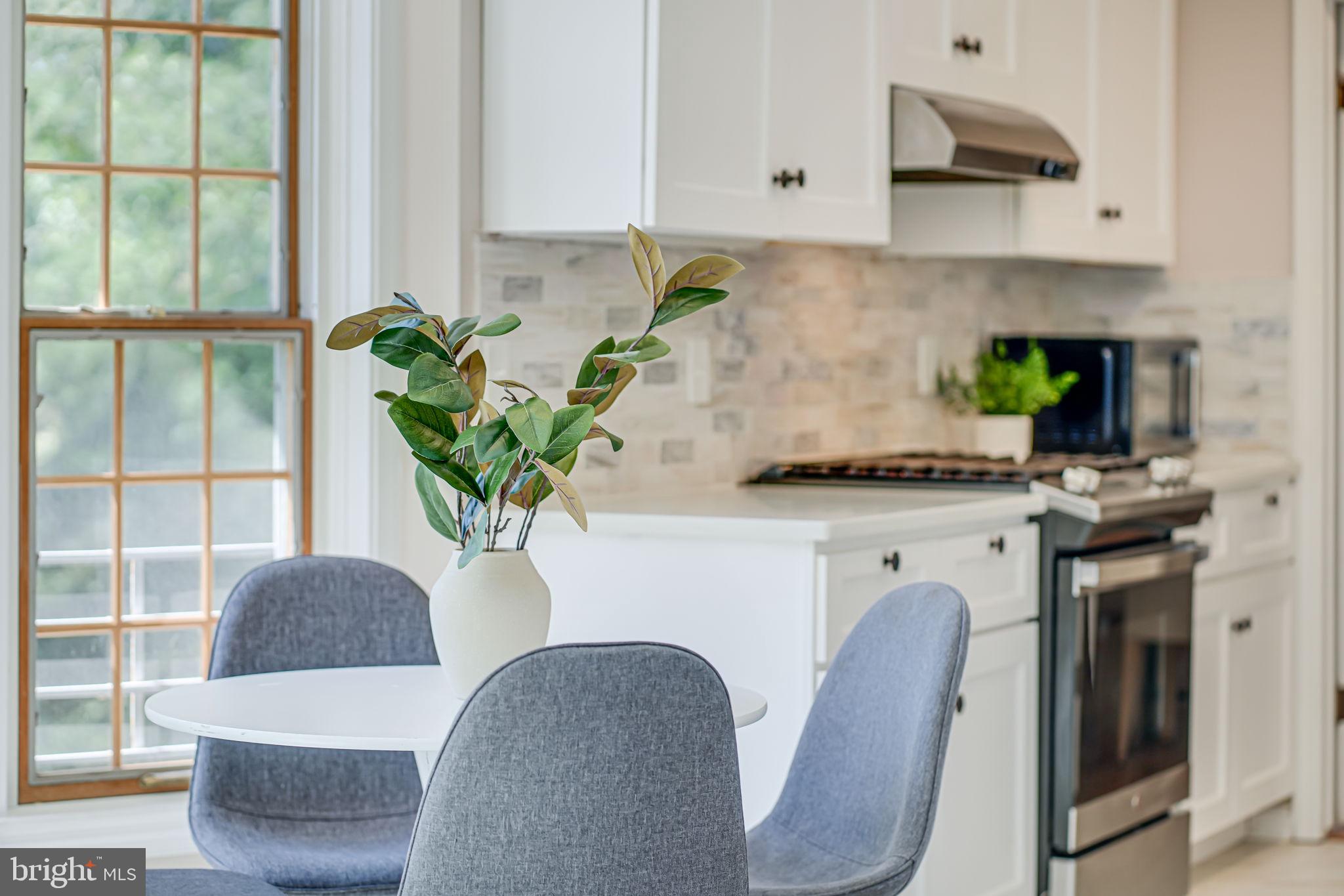 MANOR WOODS - Residential