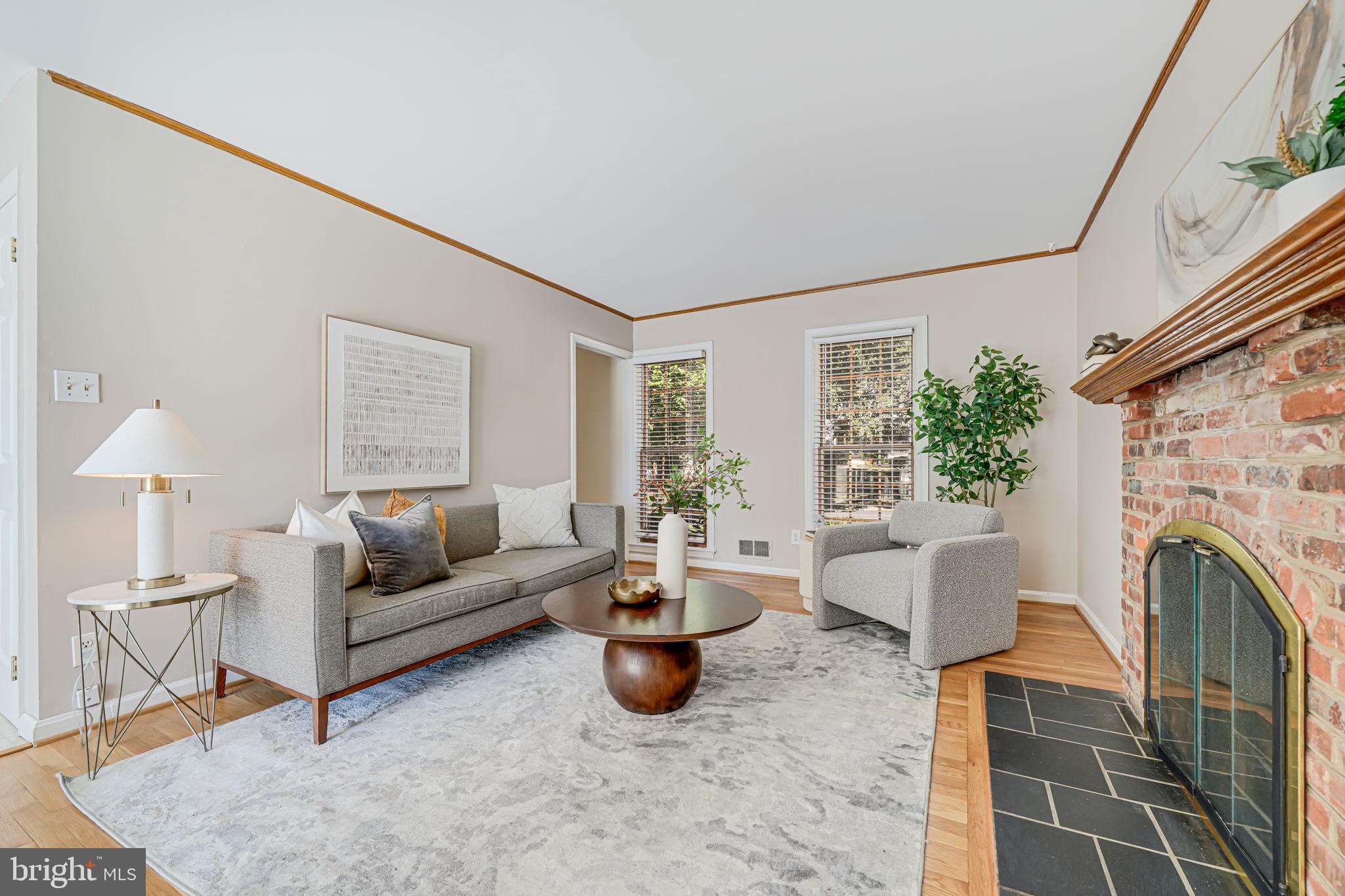 MANOR WOODS - Residential