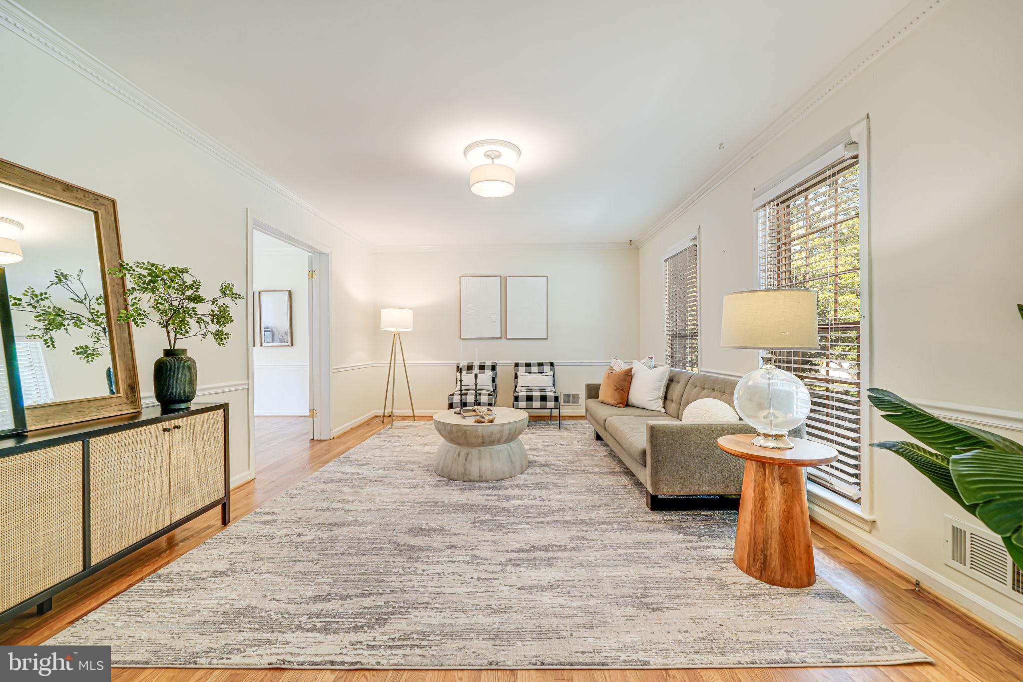 MANOR WOODS - Residential