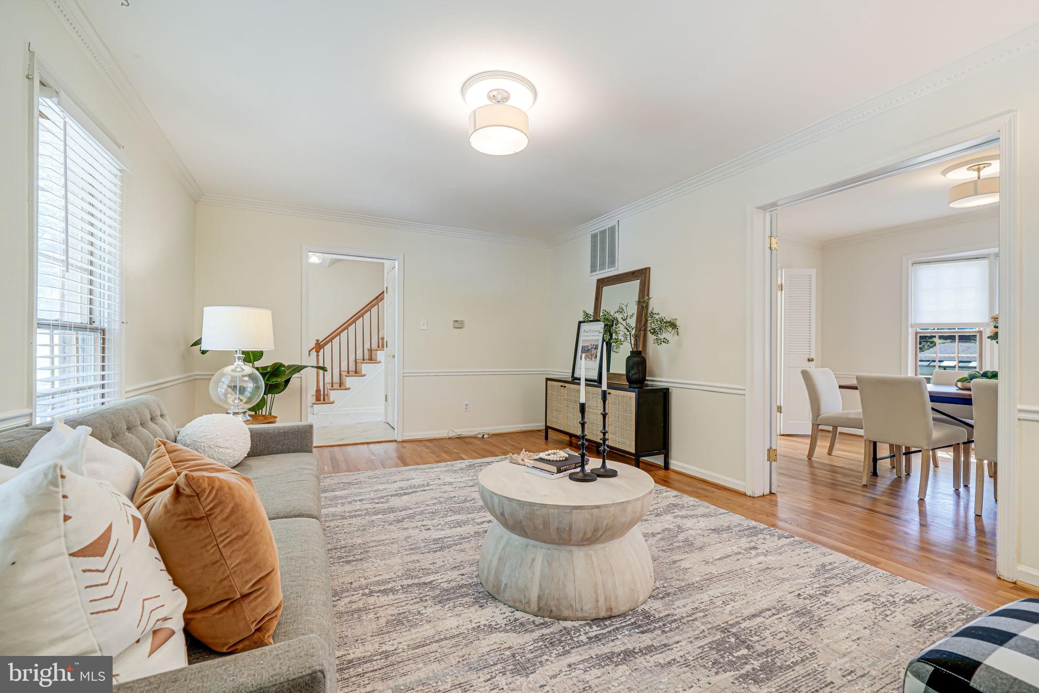 MANOR WOODS - Residential