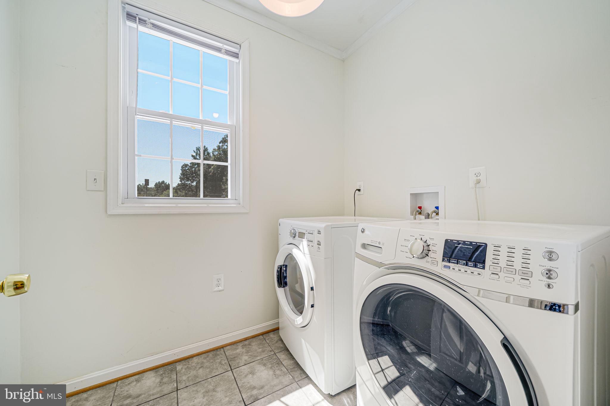 MANOR WOODS - Residential