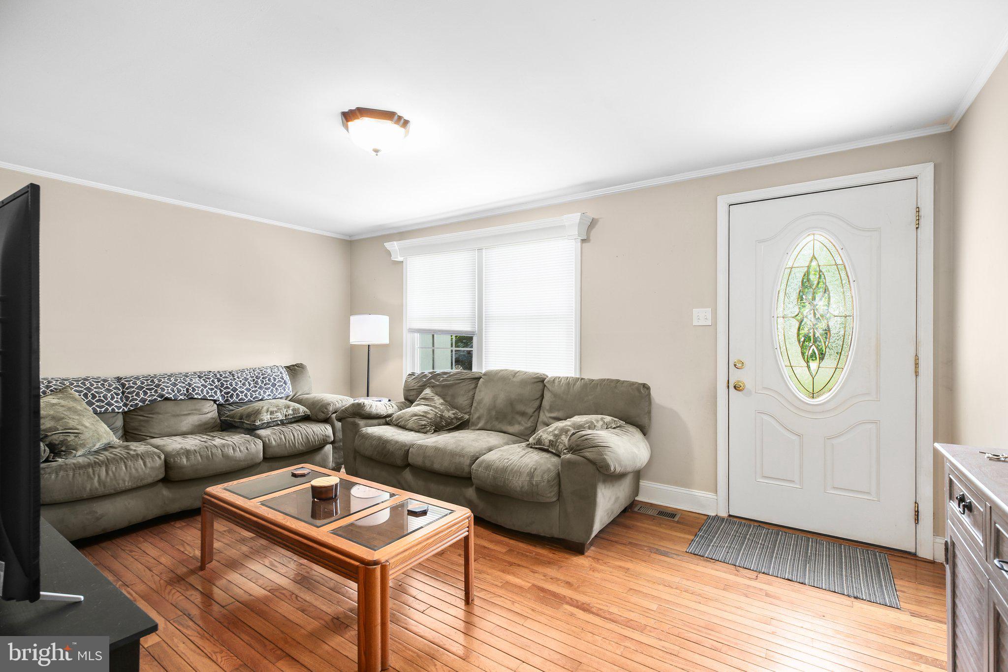 212 THREE CEDARS LANE