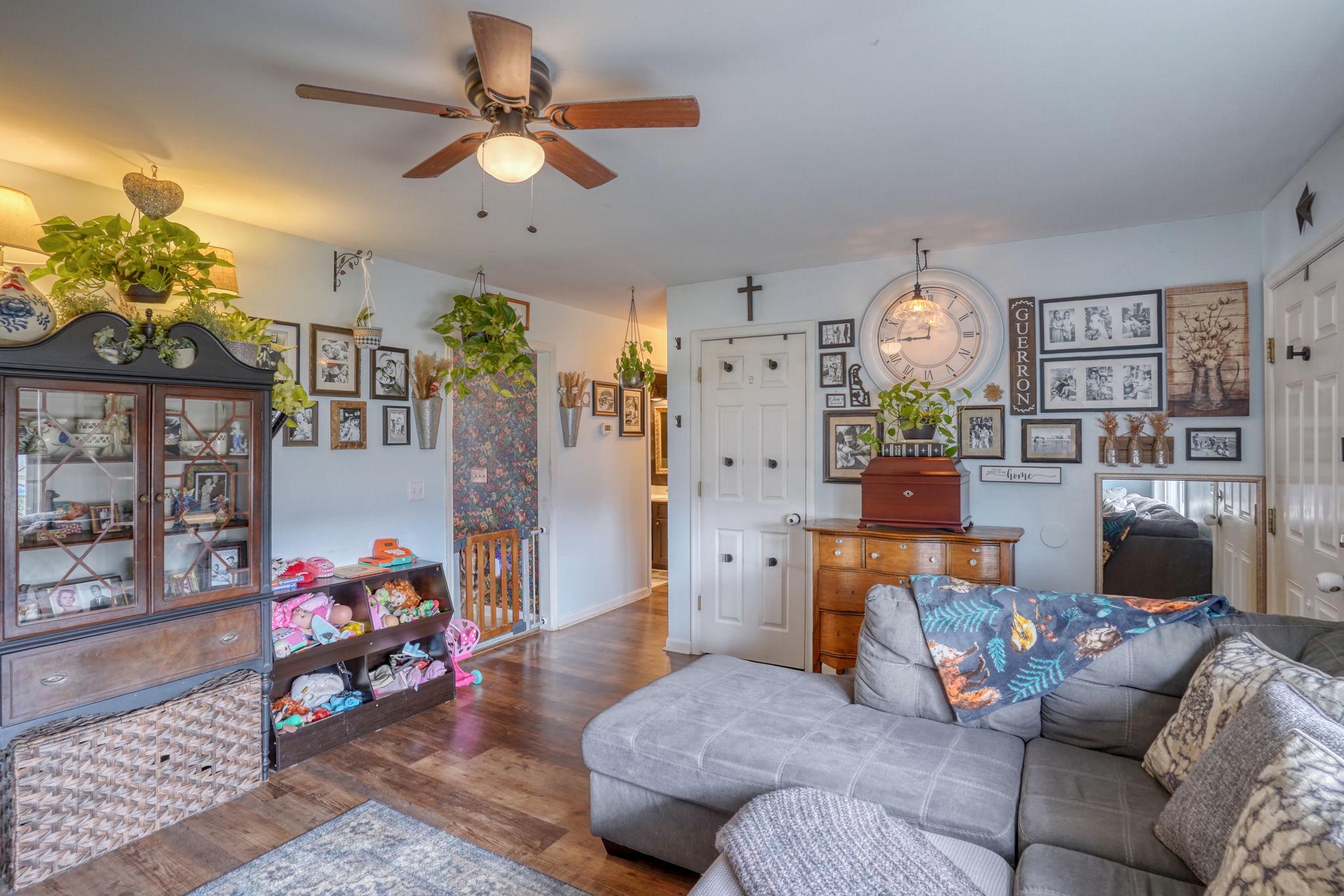 GRANDVIEW MEADOWS - Residential