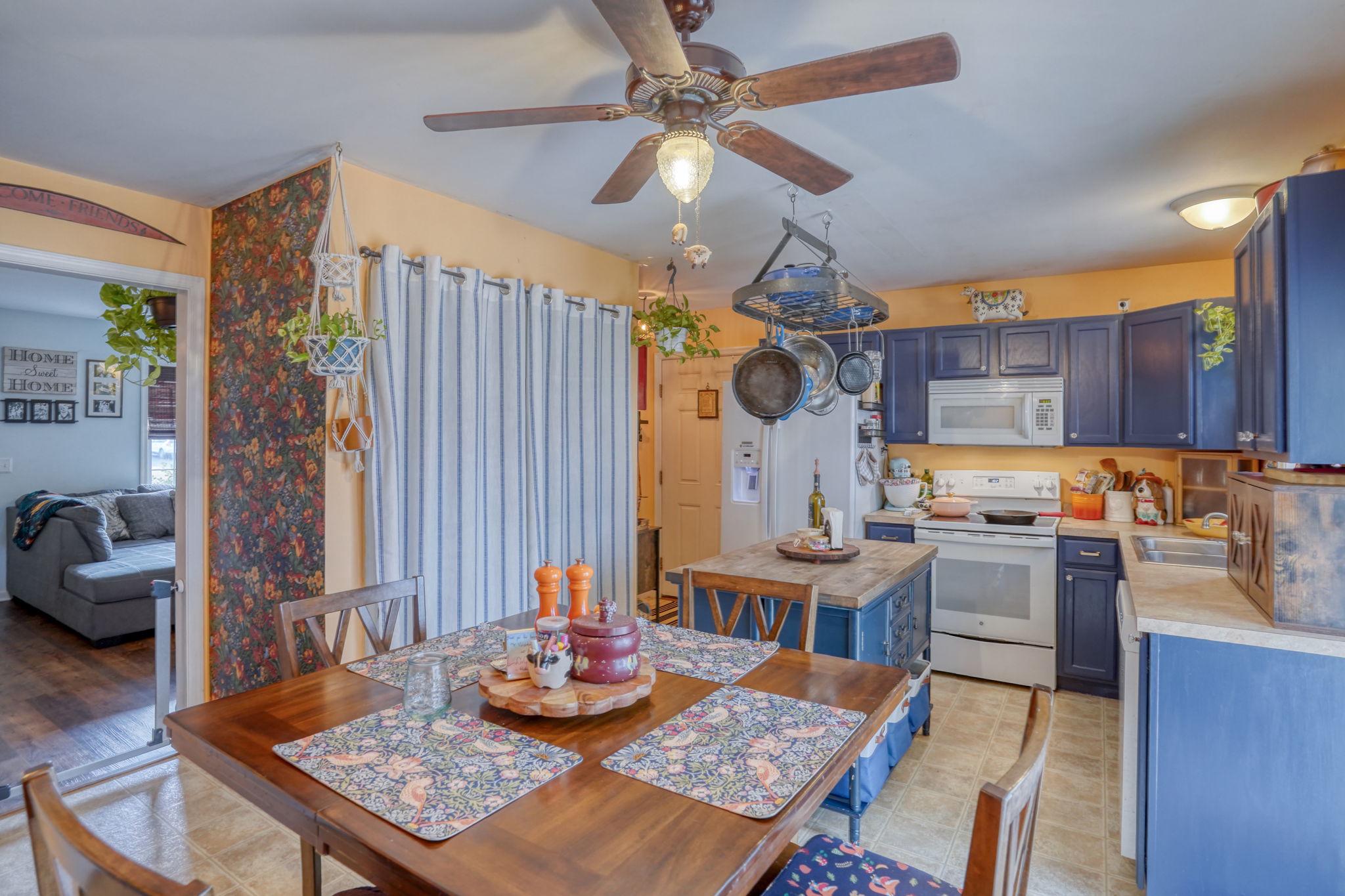 GRANDVIEW MEADOWS - Residential