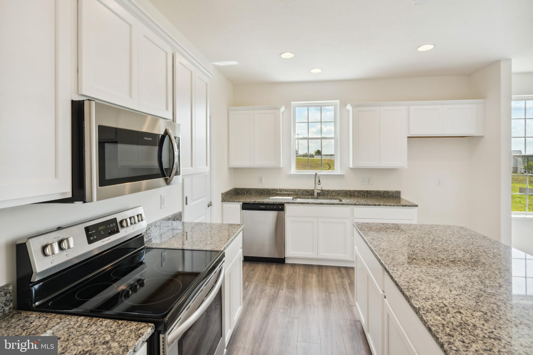 CUMBERLAND VILLAGE - Residential