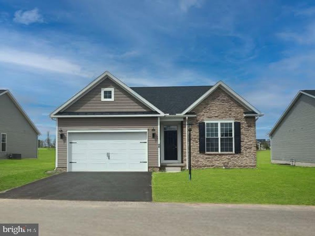 Photo of 23 Partridge Court #C68, GETTYSBURG, PA 17325 (MLS # PAAD2018190)