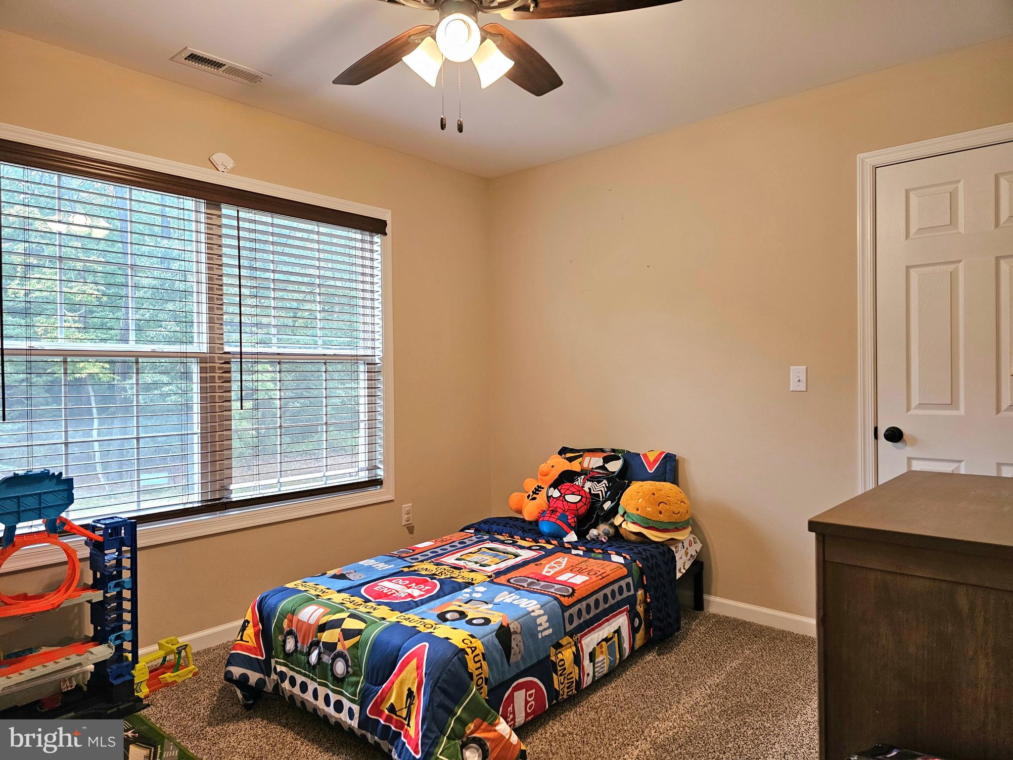 LAYFIELD WOODS - Residential