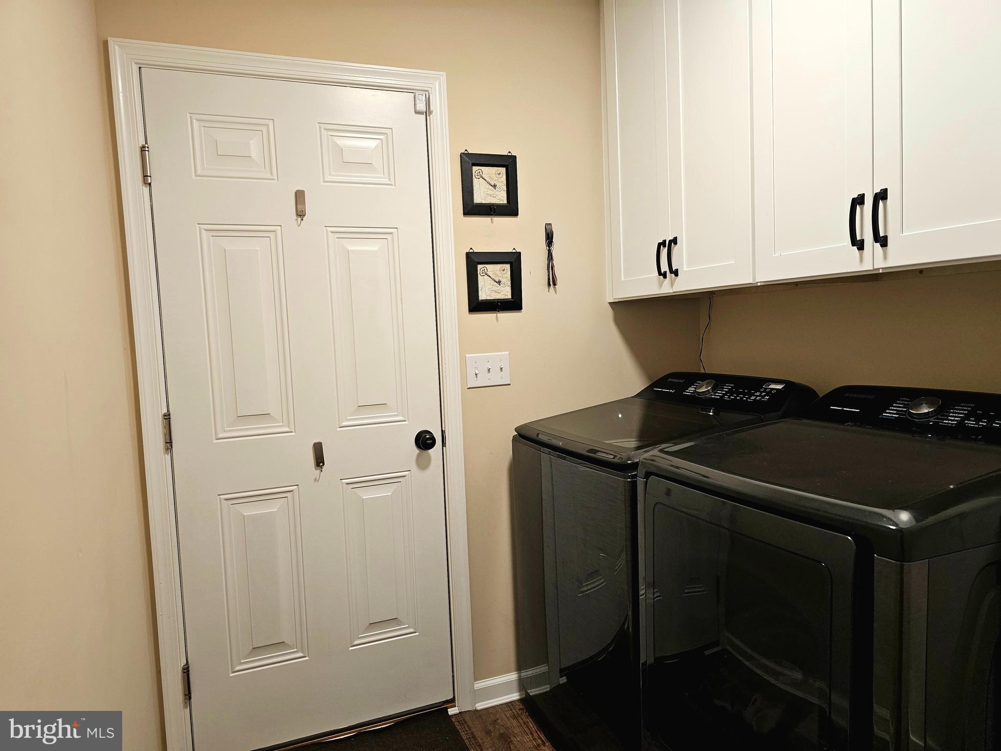 LAYFIELD WOODS - Residential