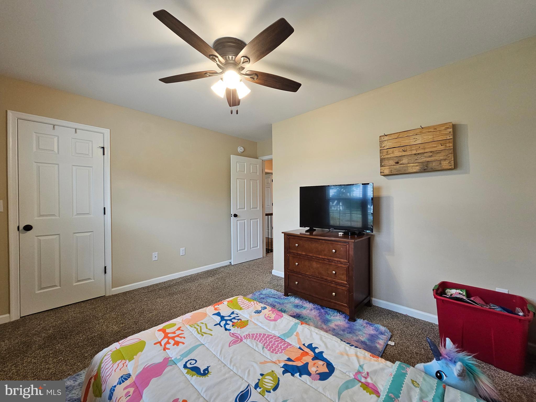 LAYFIELD WOODS - Residential