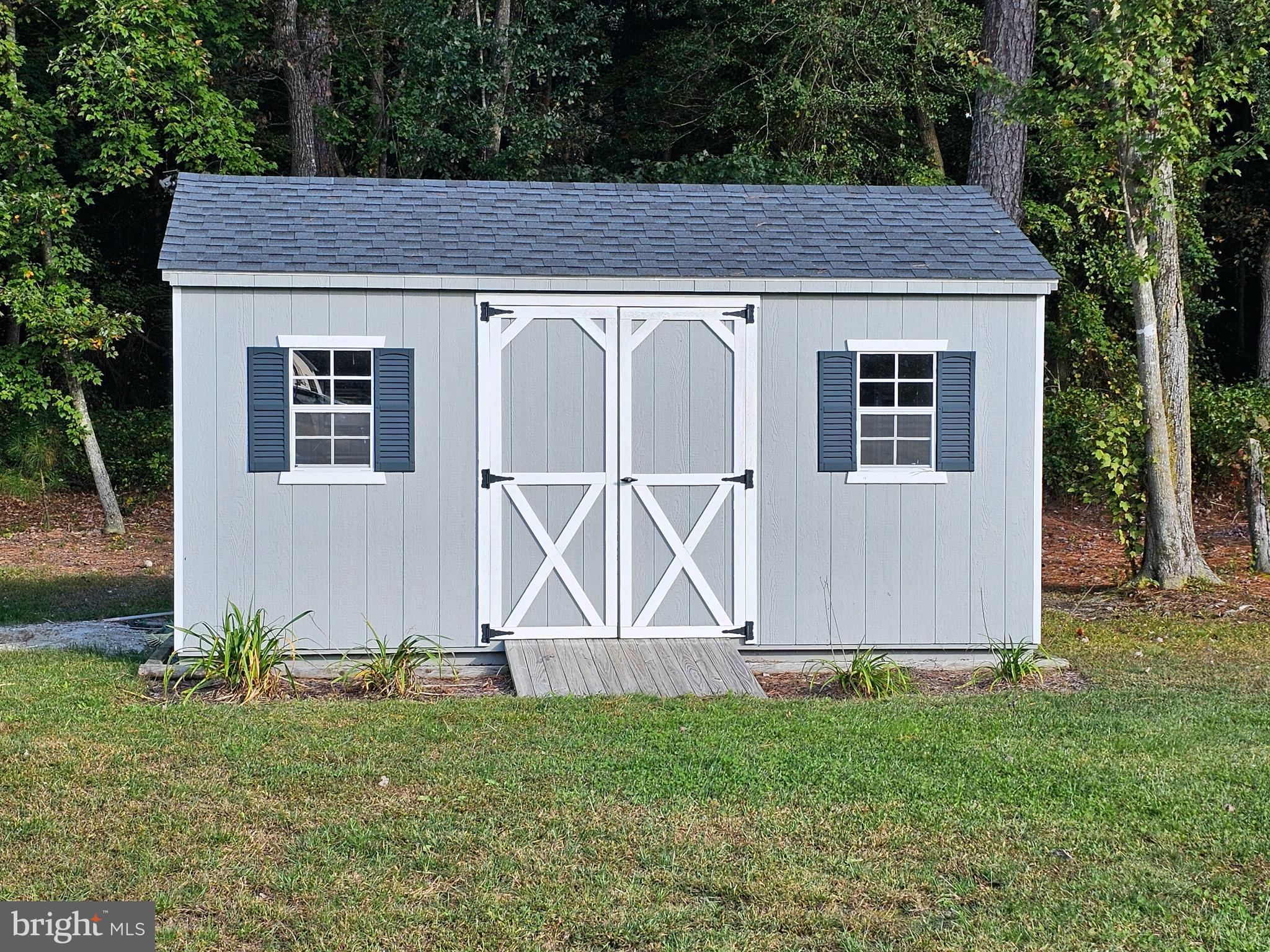 LAYFIELD WOODS - Residential