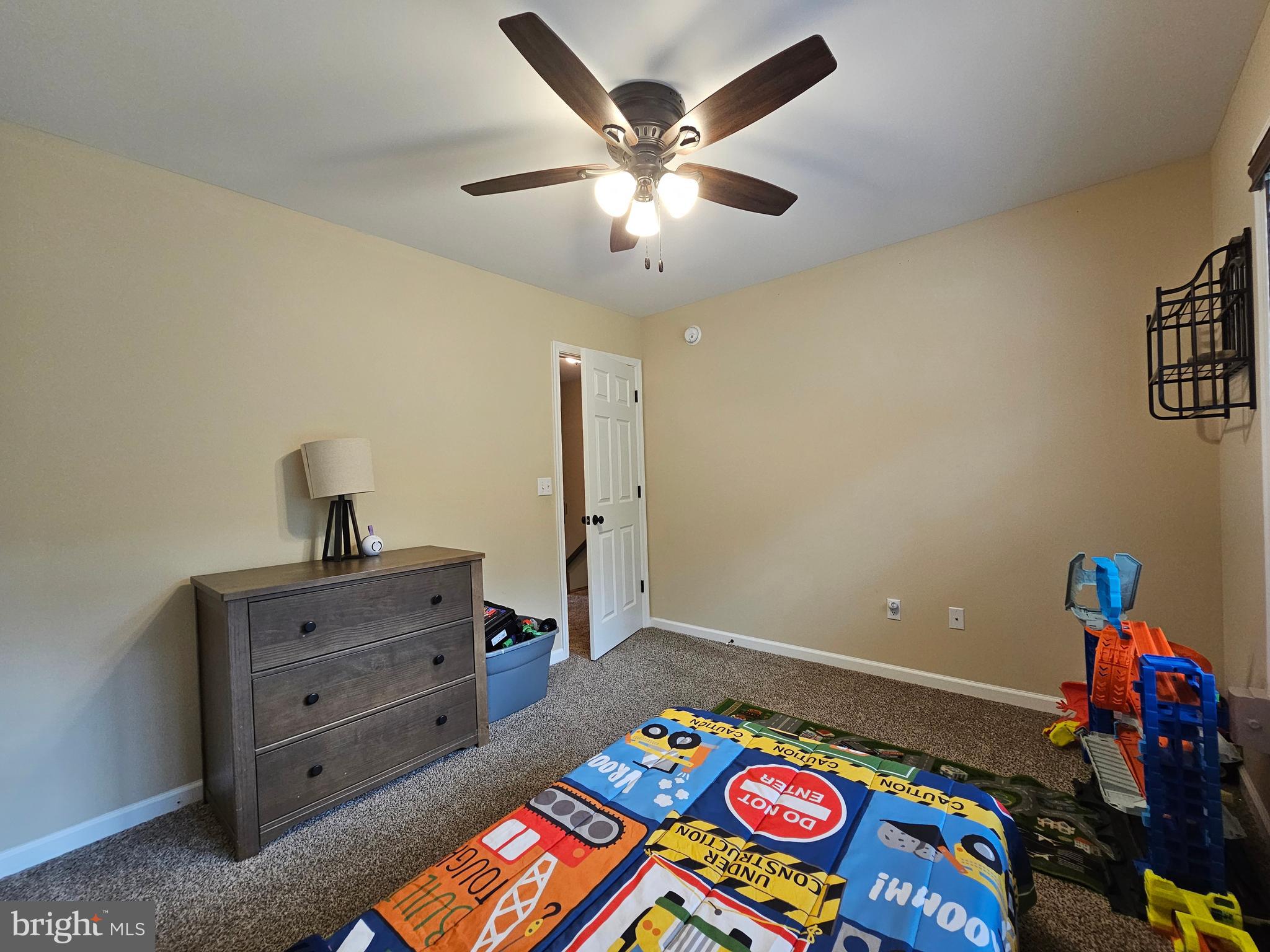 LAYFIELD WOODS - Residential