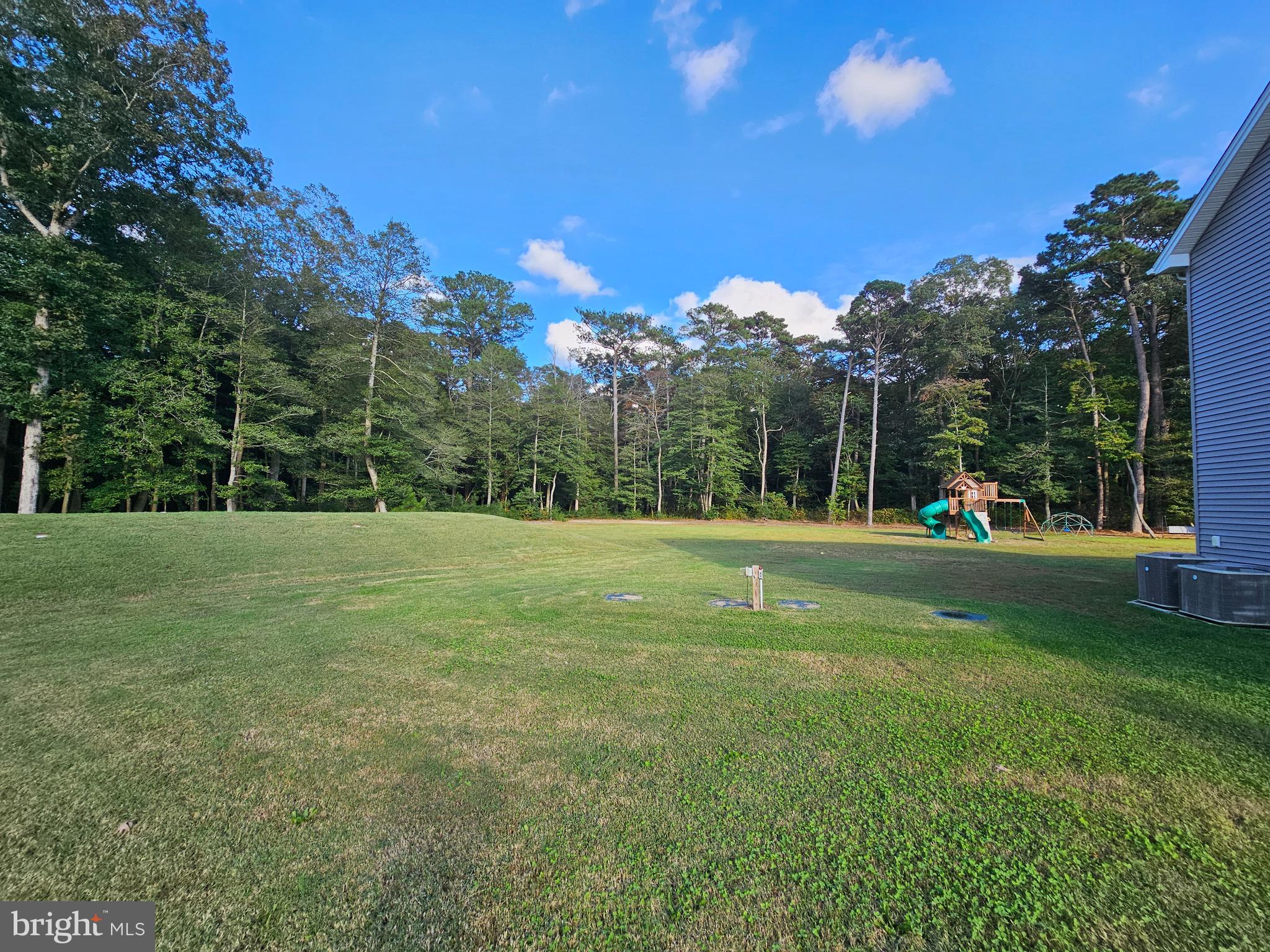 LAYFIELD WOODS - Residential