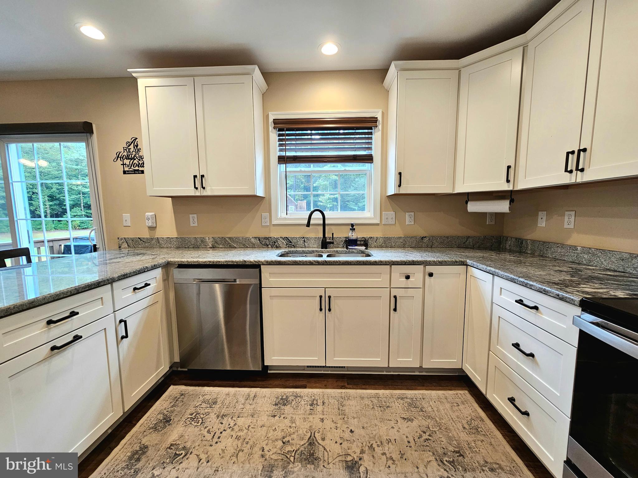 LAYFIELD WOODS - Residential