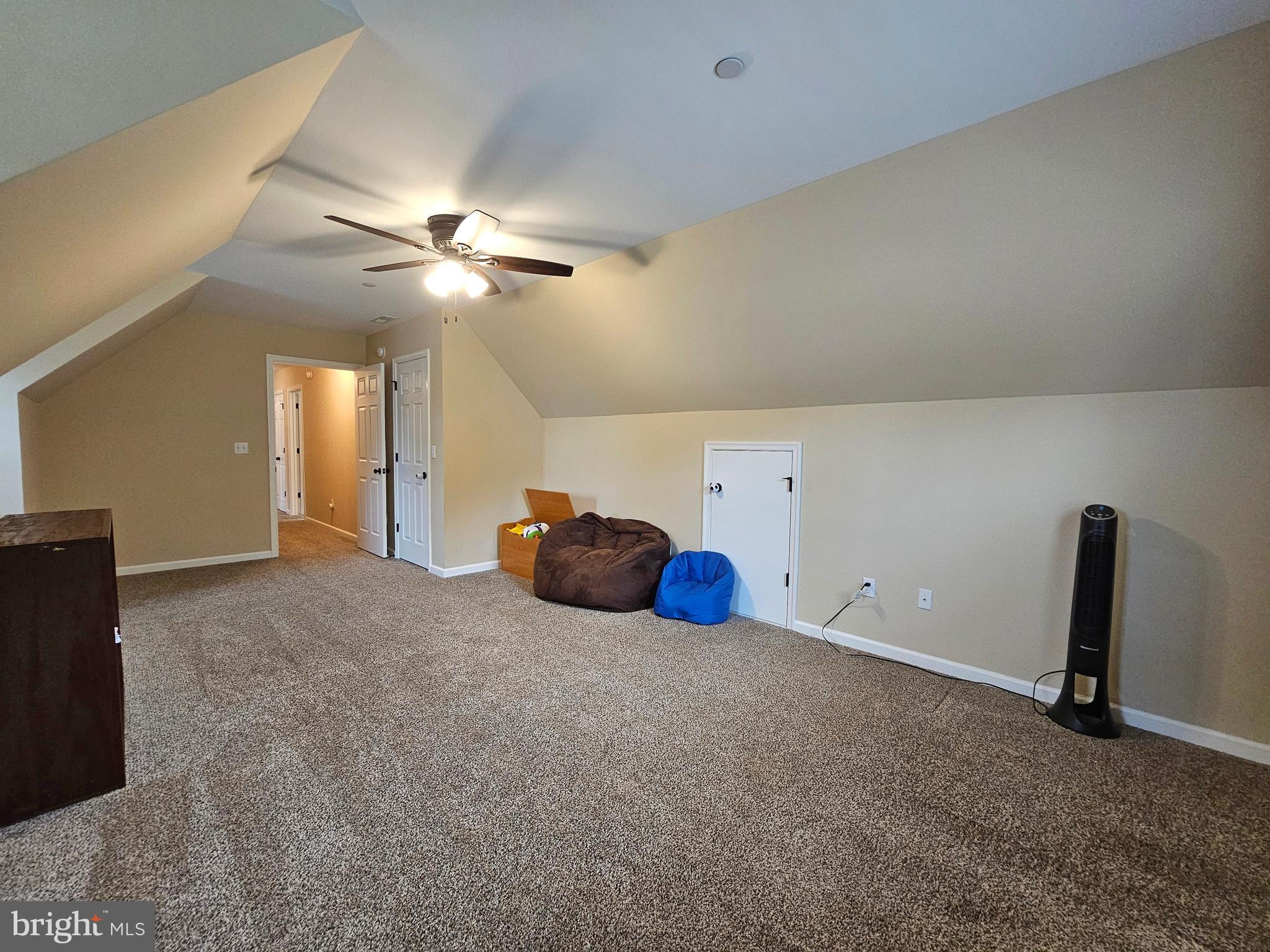 LAYFIELD WOODS - Residential