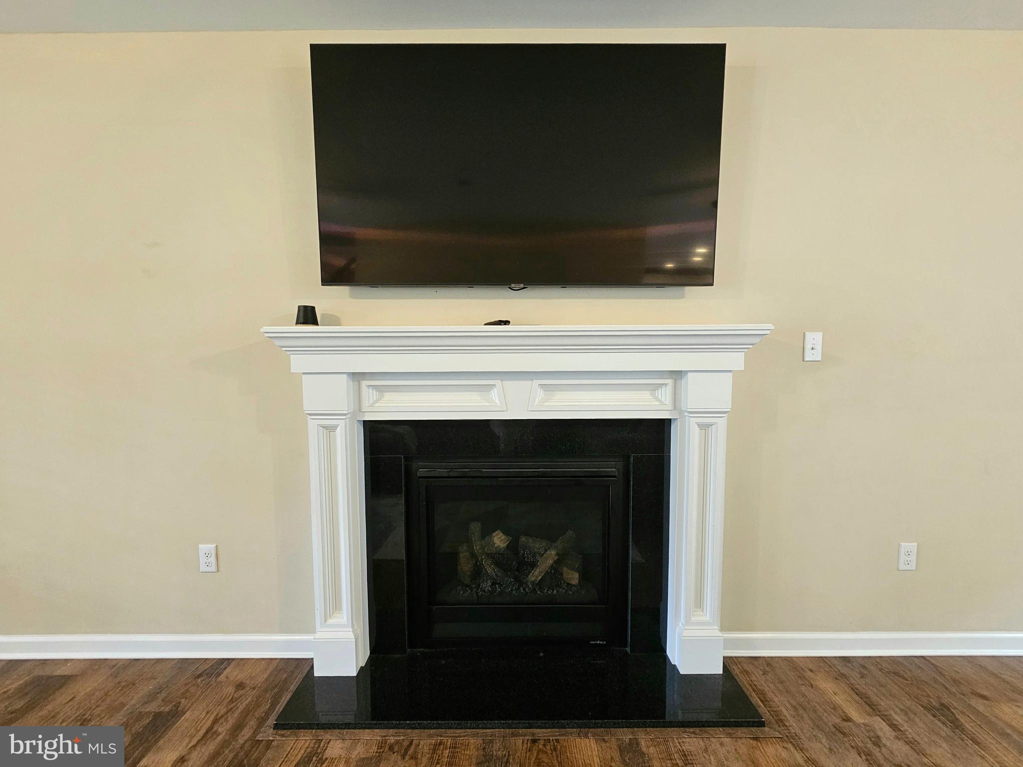 LAYFIELD WOODS - Residential