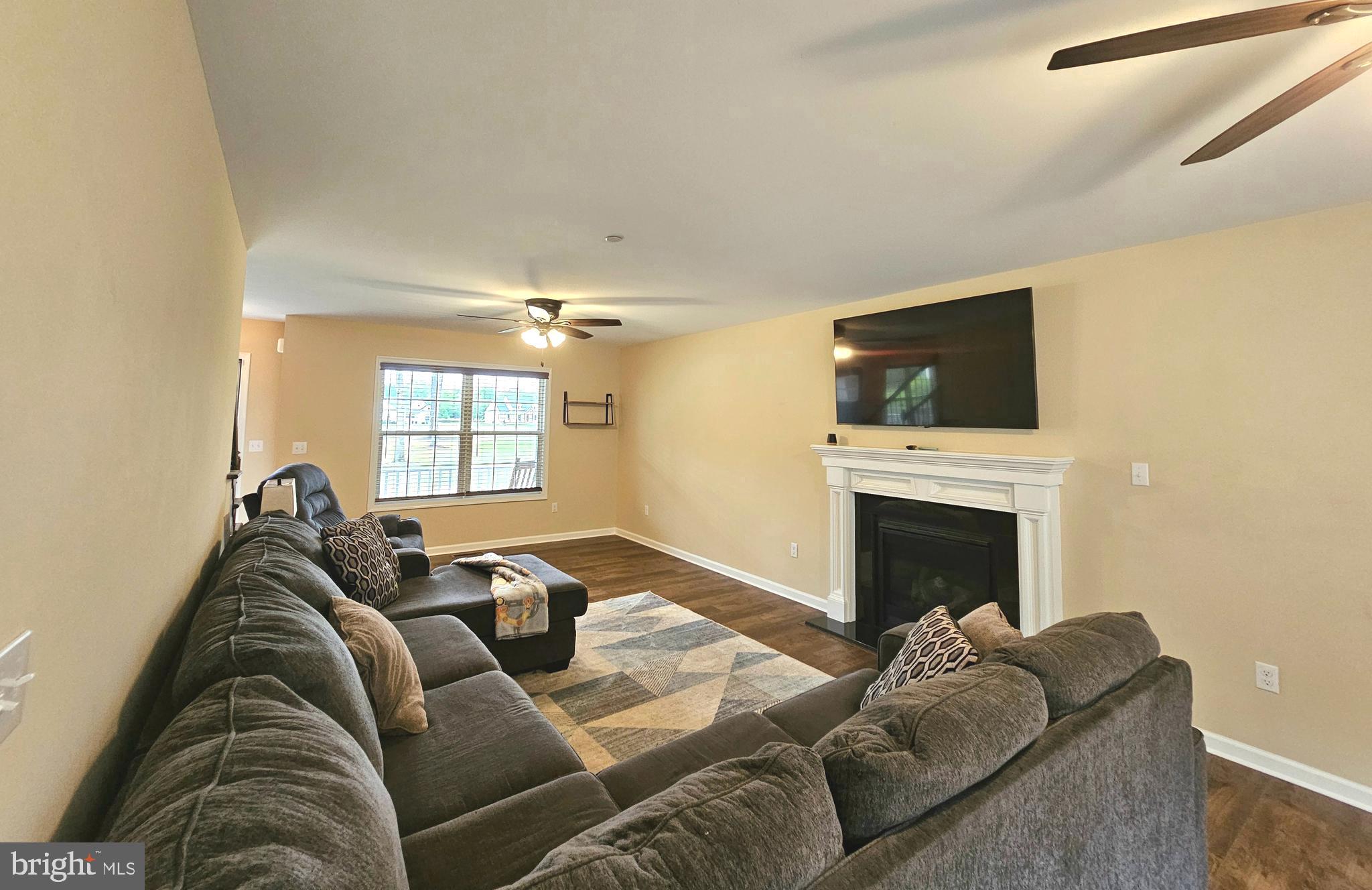 LAYFIELD WOODS - Residential