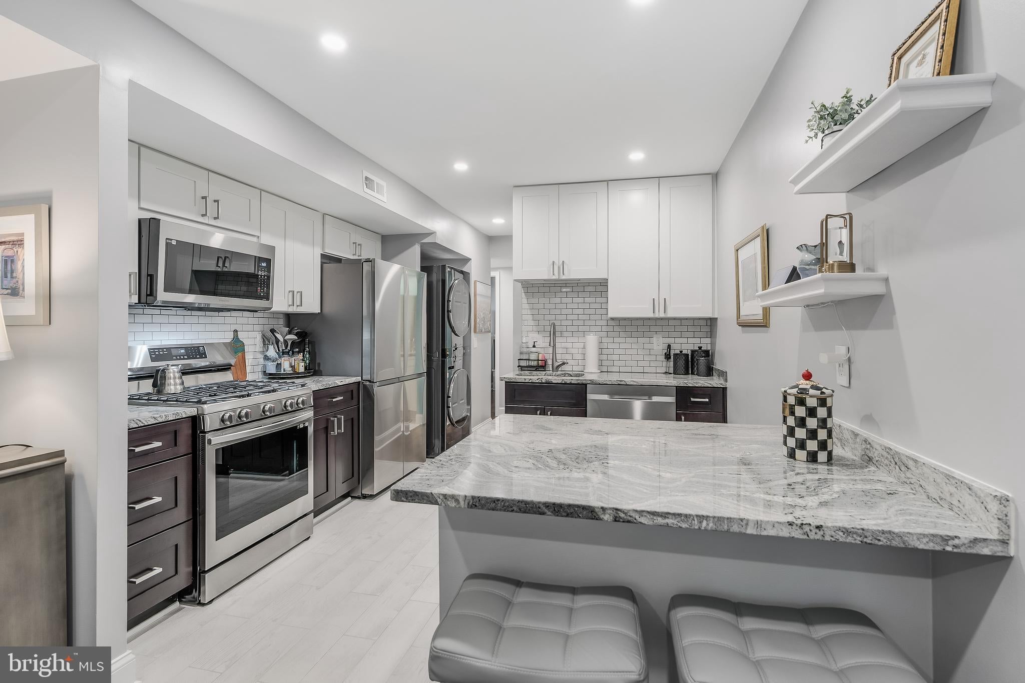 2055 ROYAL FERN COURT 1B
