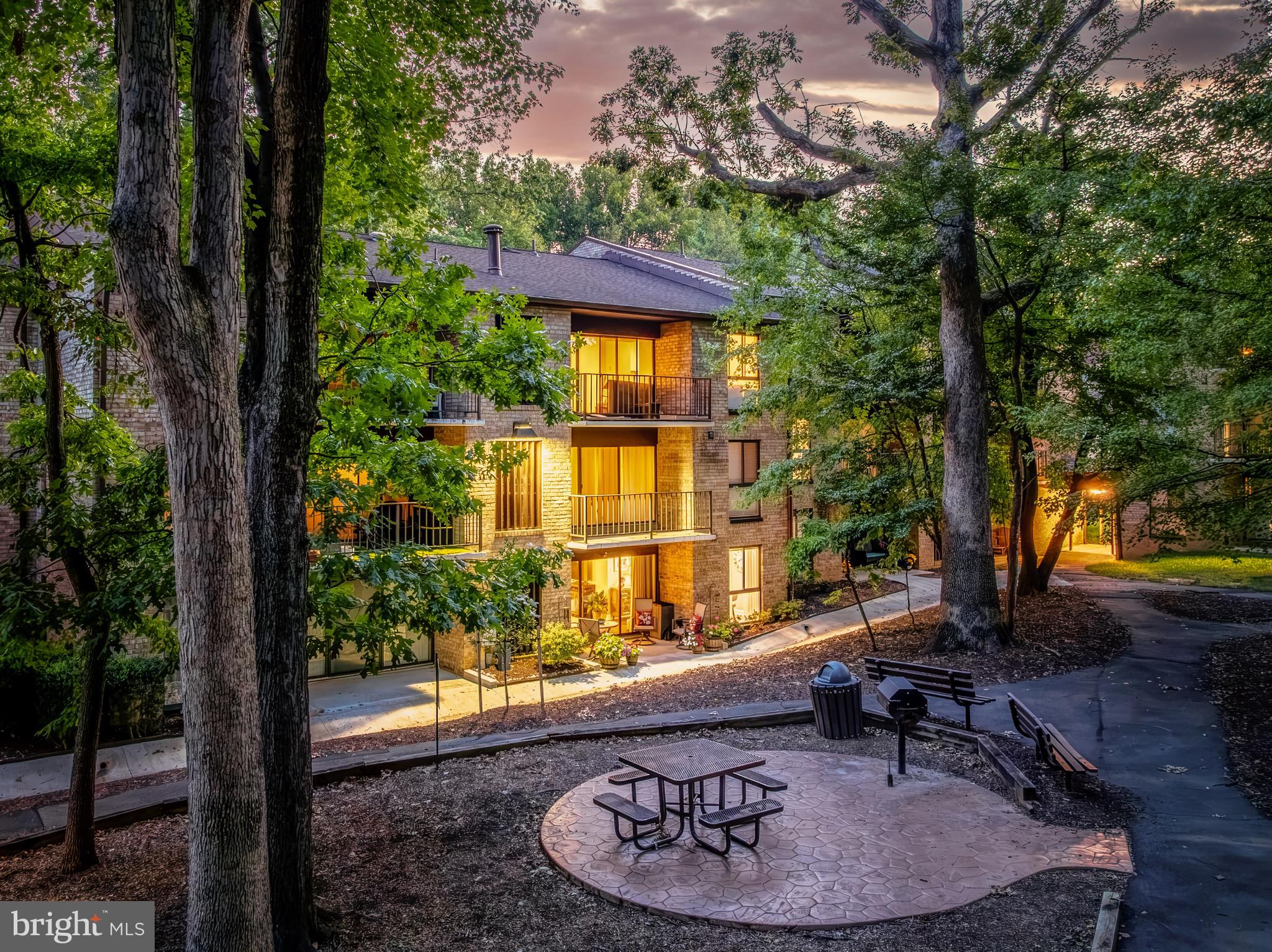 2055 ROYAL FERN COURT 1B